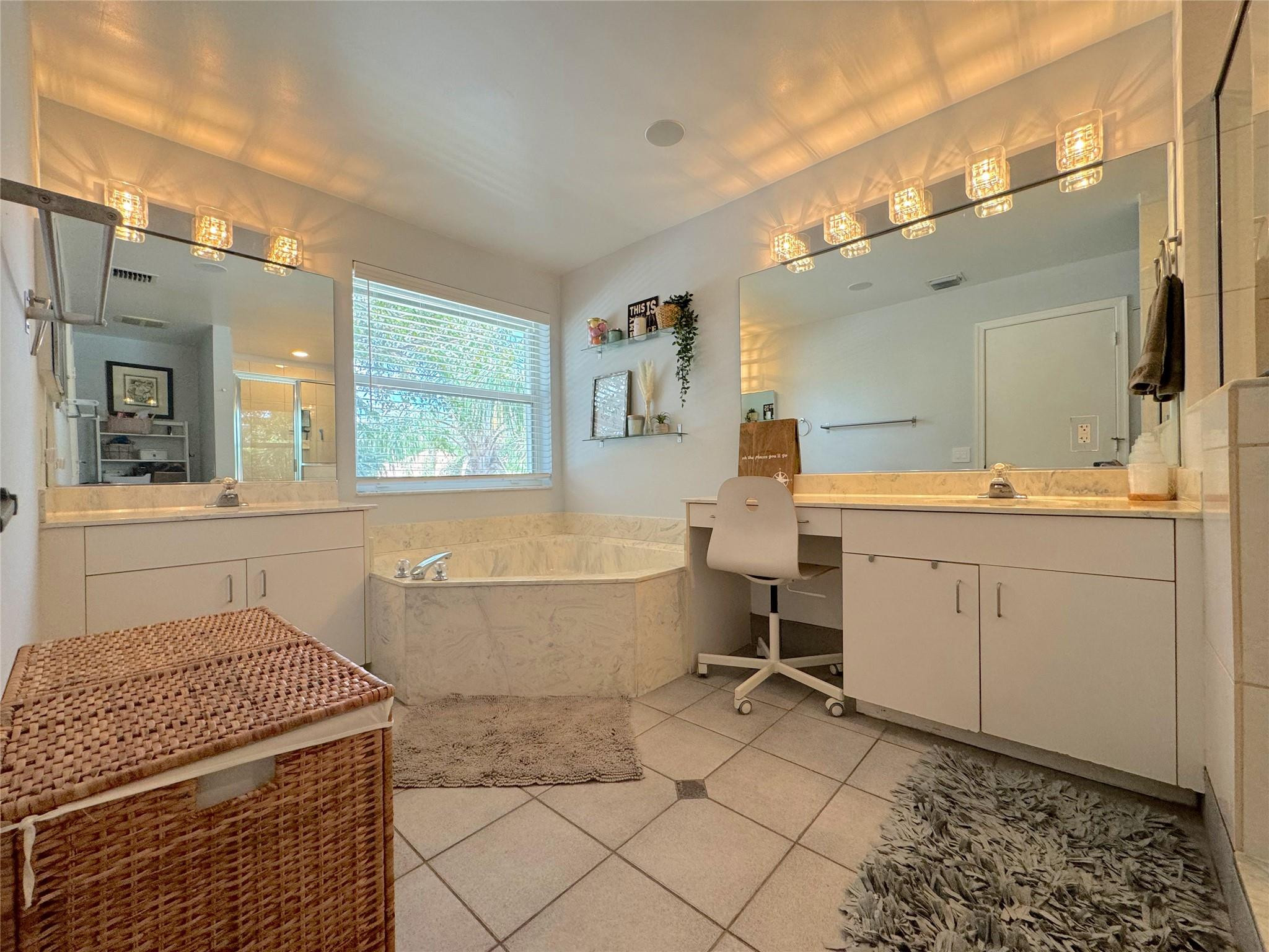 JACARANDA PARCEL 547 - Residential Lease