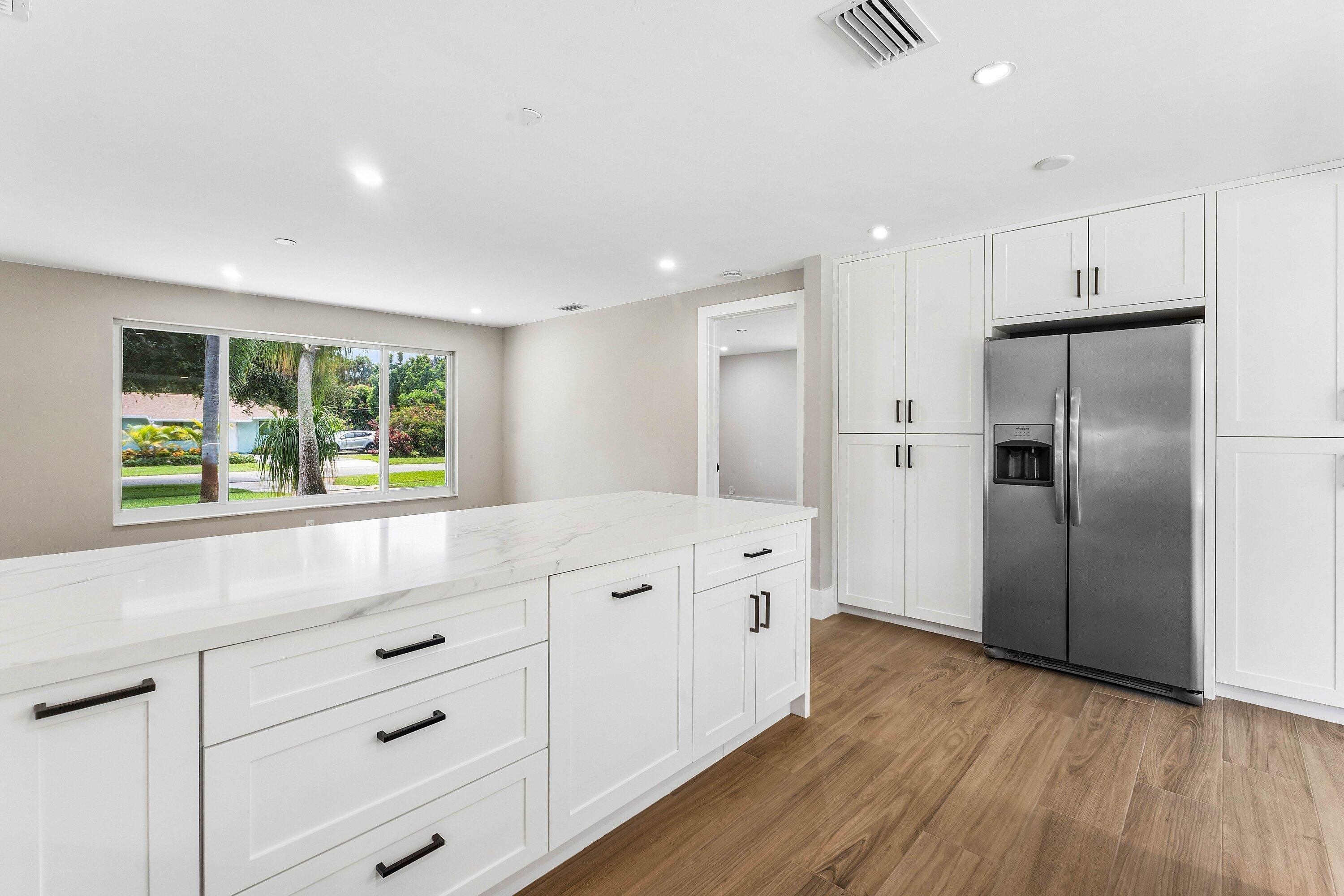 NORTH PALM BEACH VILLAGE OF 6 - Residential Lease