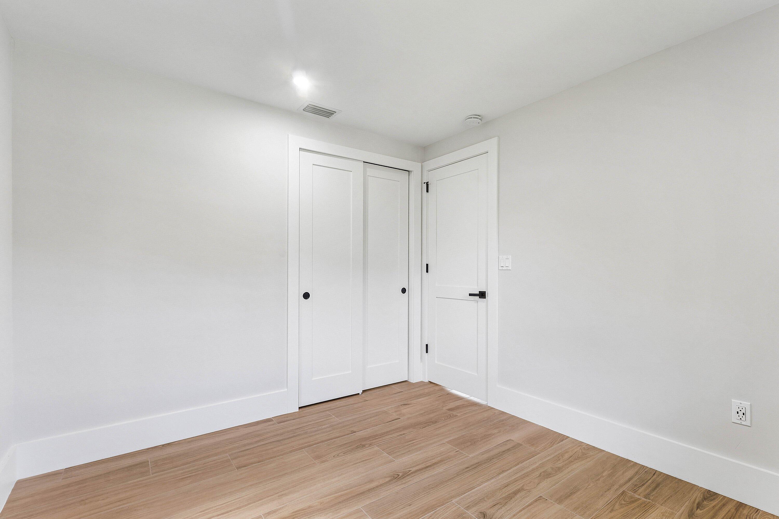 NORTH PALM BEACH VILLAGE OF 6 - Residential Lease