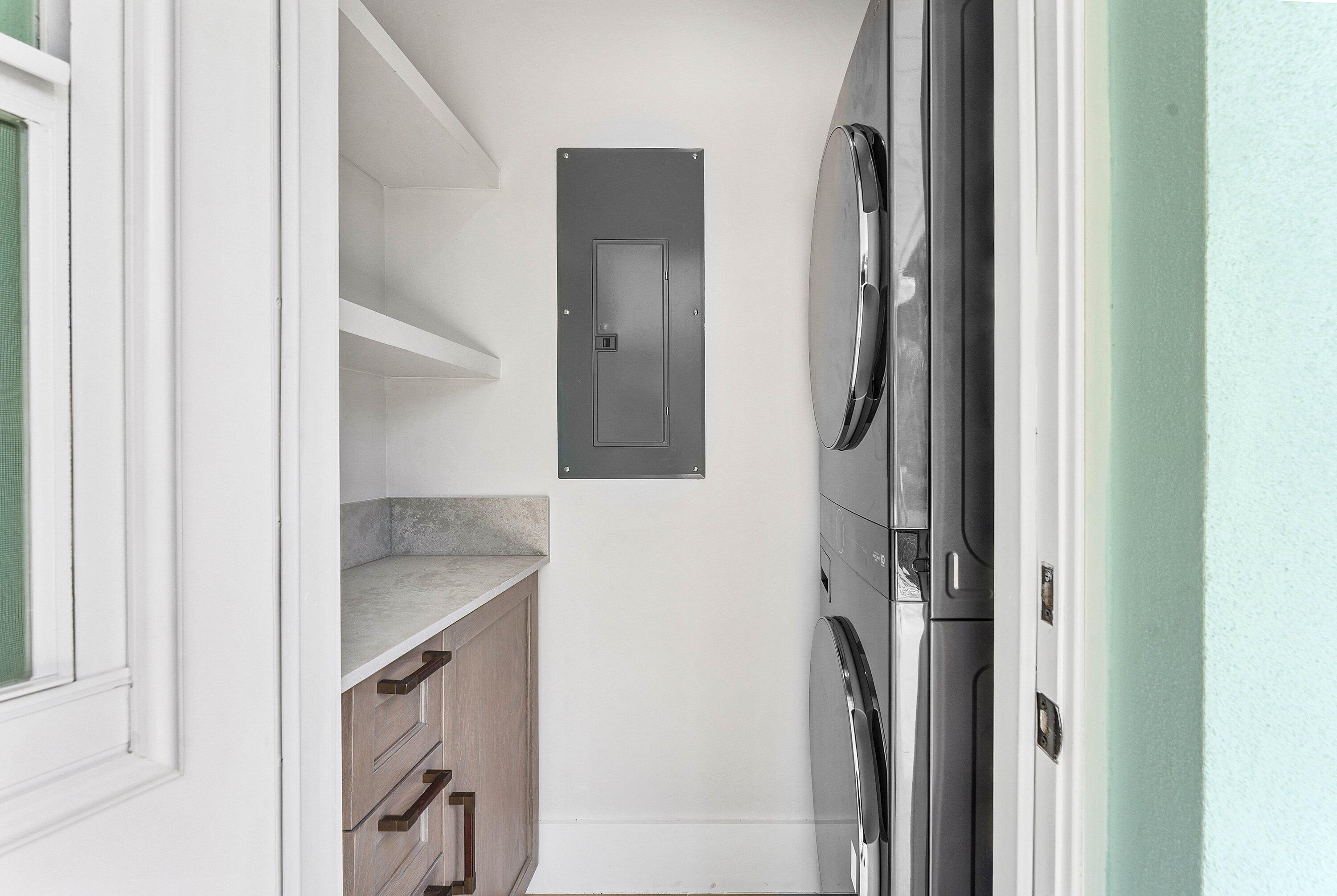 NORTH PALM BEACH VILLAGE OF 6 - Residential Lease
