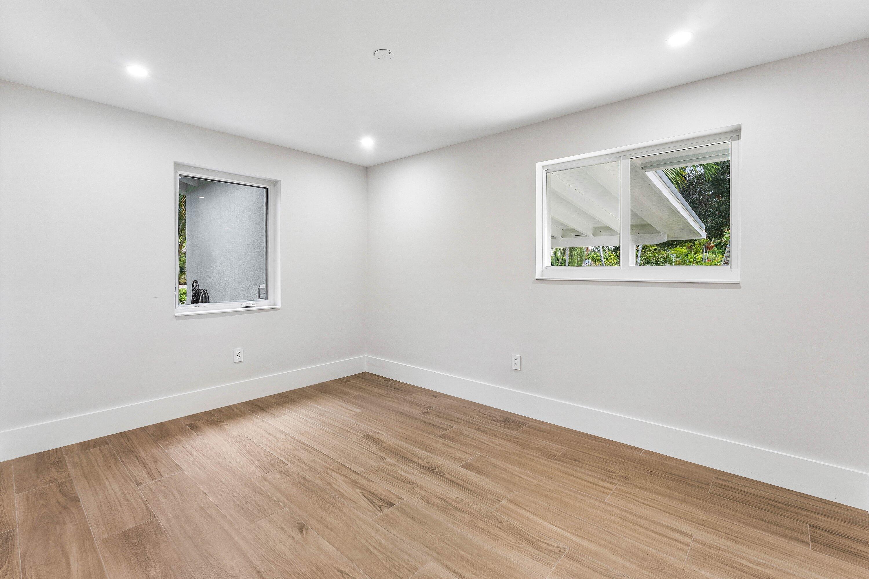 NORTH PALM BEACH VILLAGE OF 6 - Residential Lease
