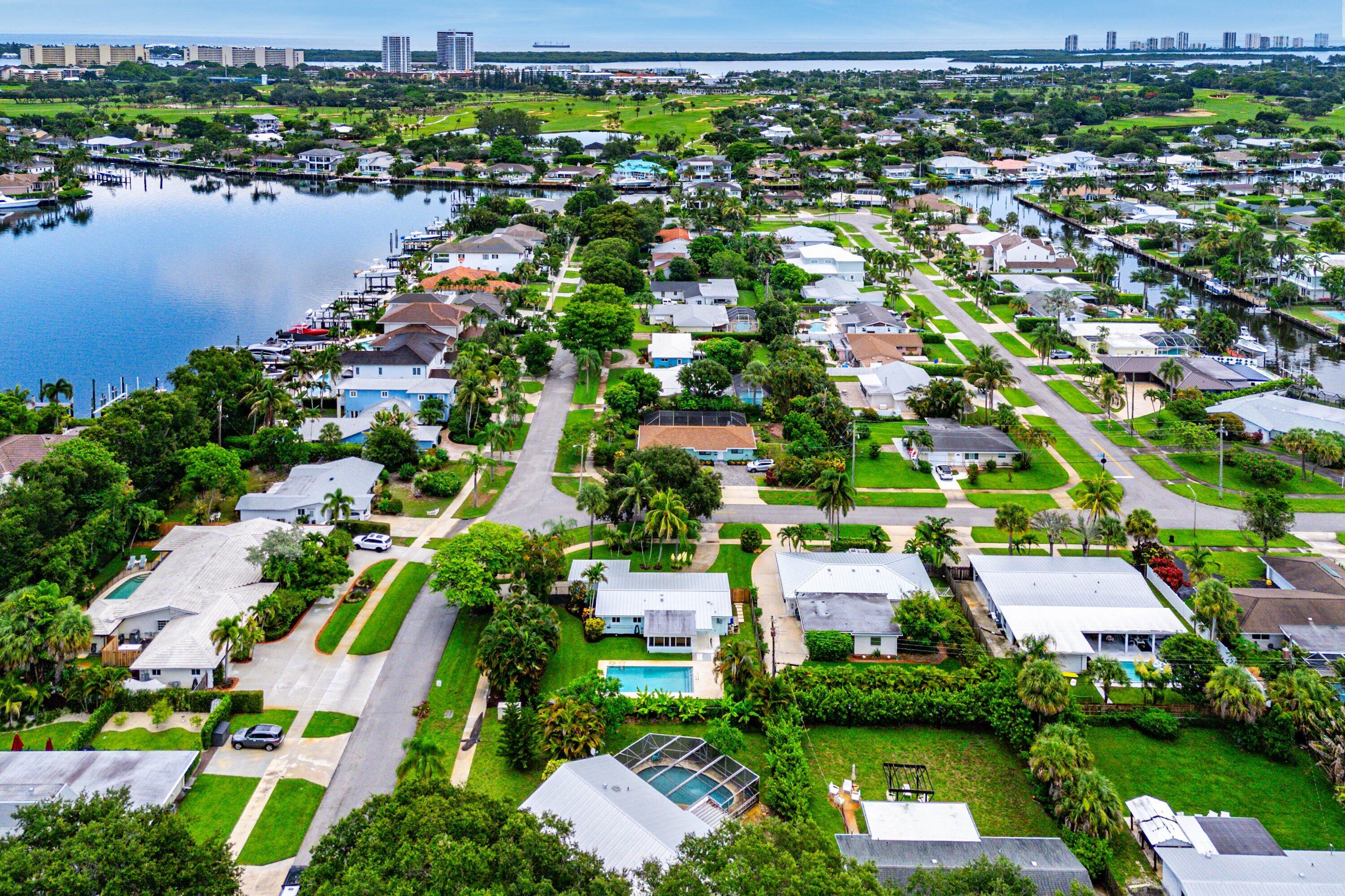 NORTH PALM BEACH VILLAGE OF 6 - Residential Lease