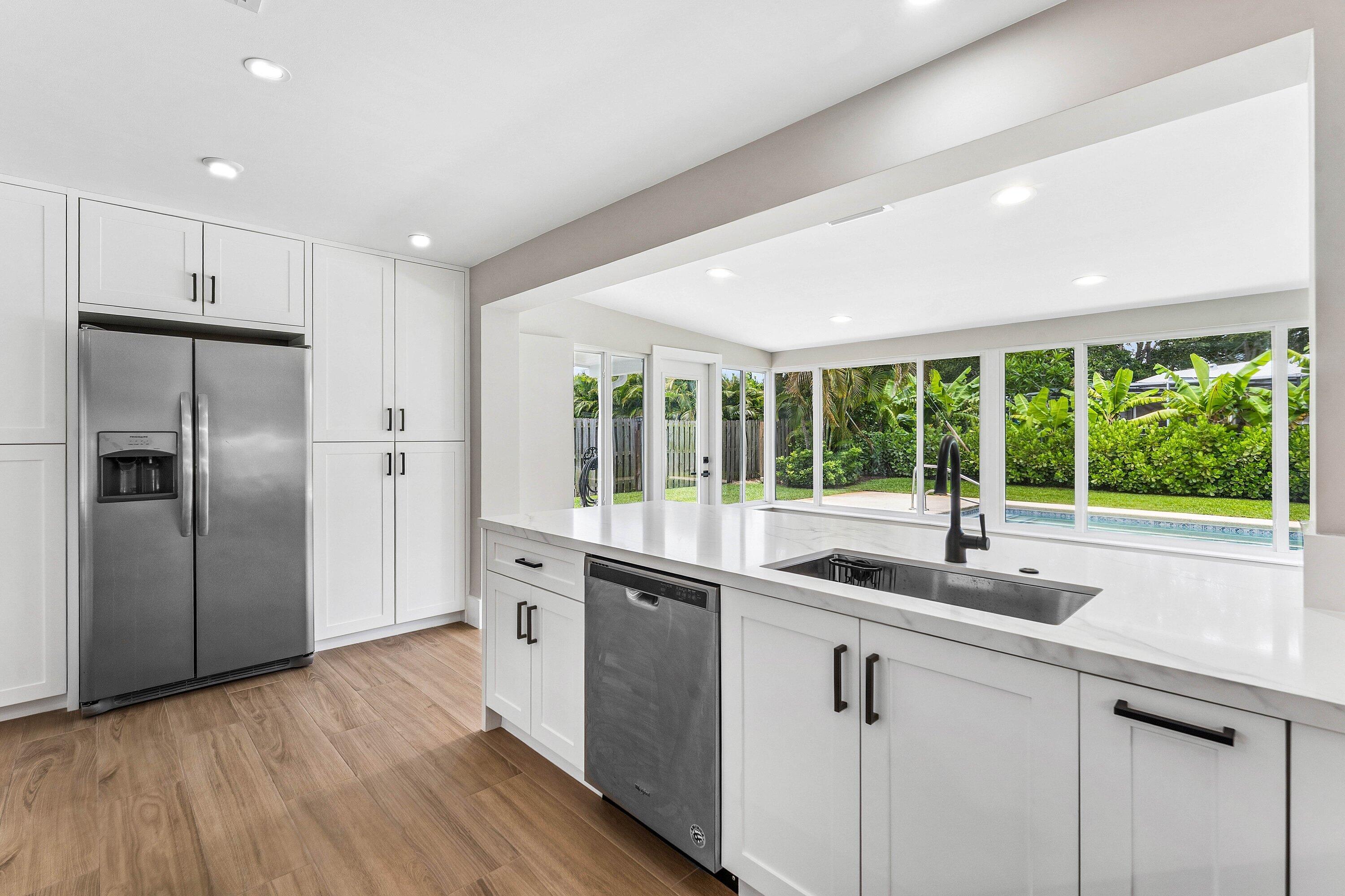 NORTH PALM BEACH VILLAGE OF 6 - Residential Lease