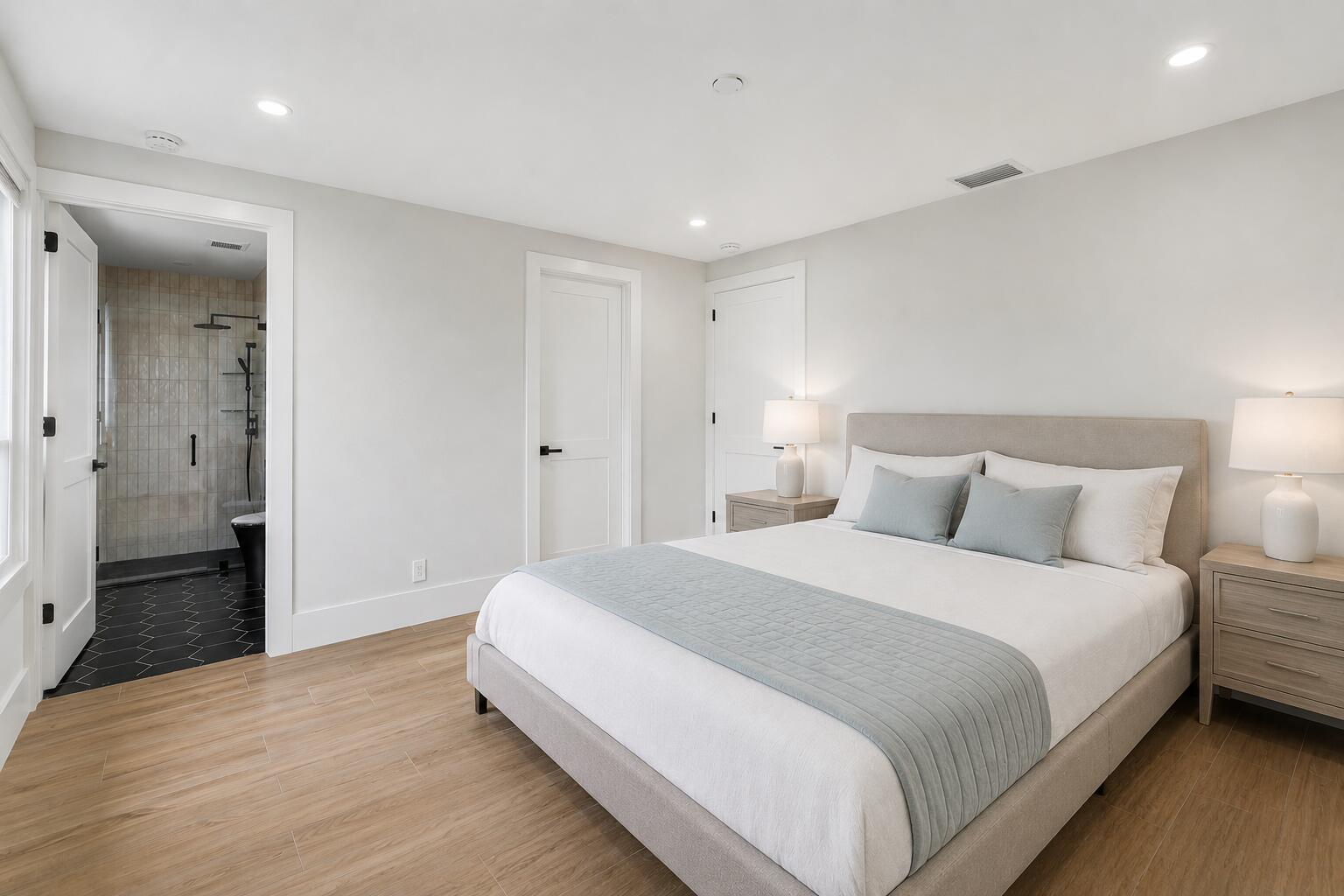 NORTH PALM BEACH VILLAGE OF 6 - Residential Lease