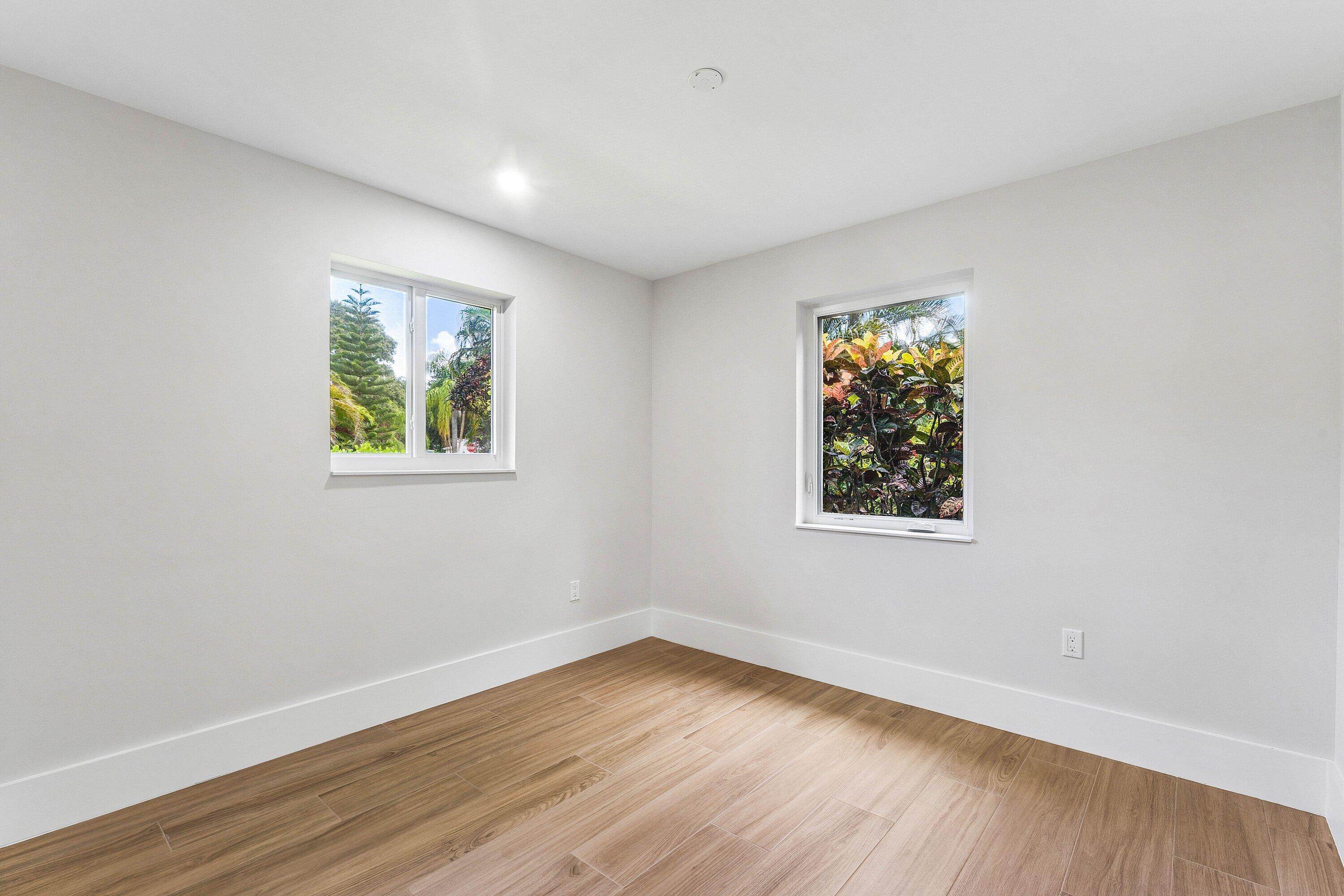 NORTH PALM BEACH VILLAGE OF 6 - Residential Lease