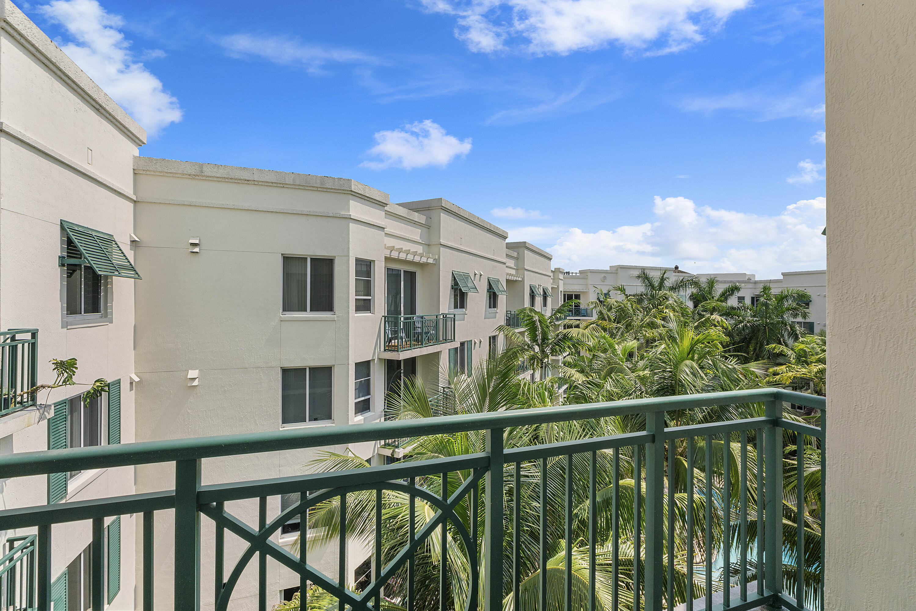 VERANDA CONDO - Residential