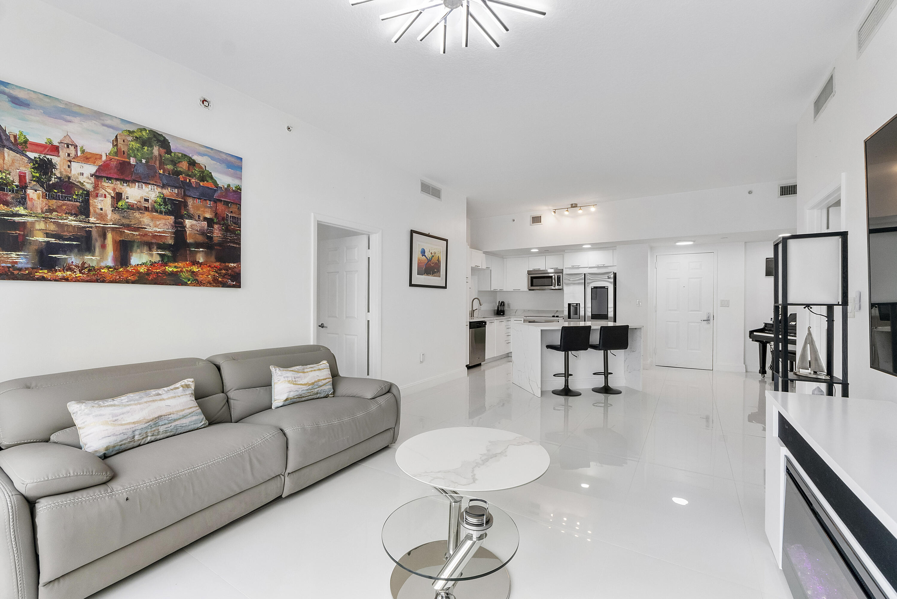 VERANDA CONDO - Residential