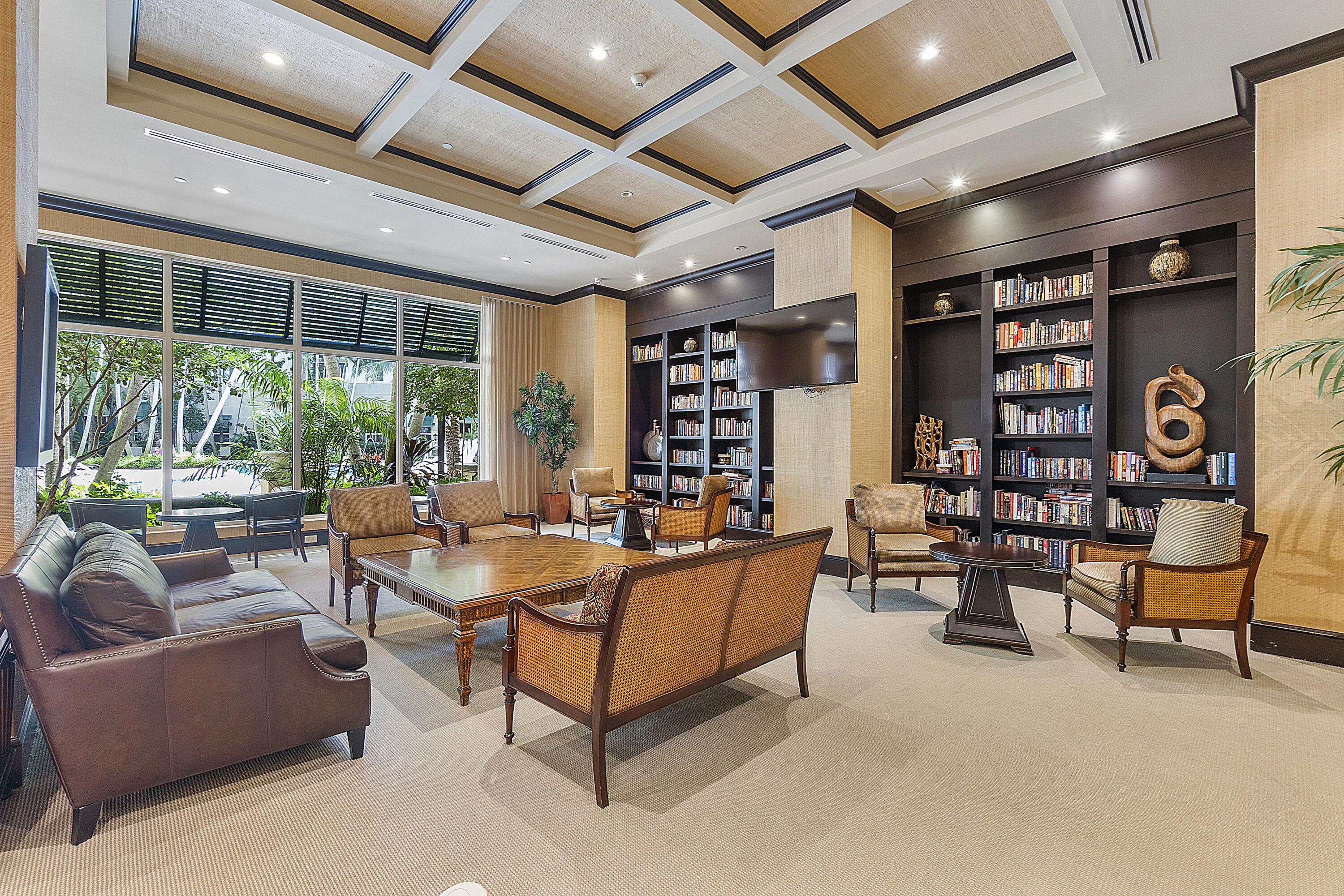 VERANDA CONDO - Residential