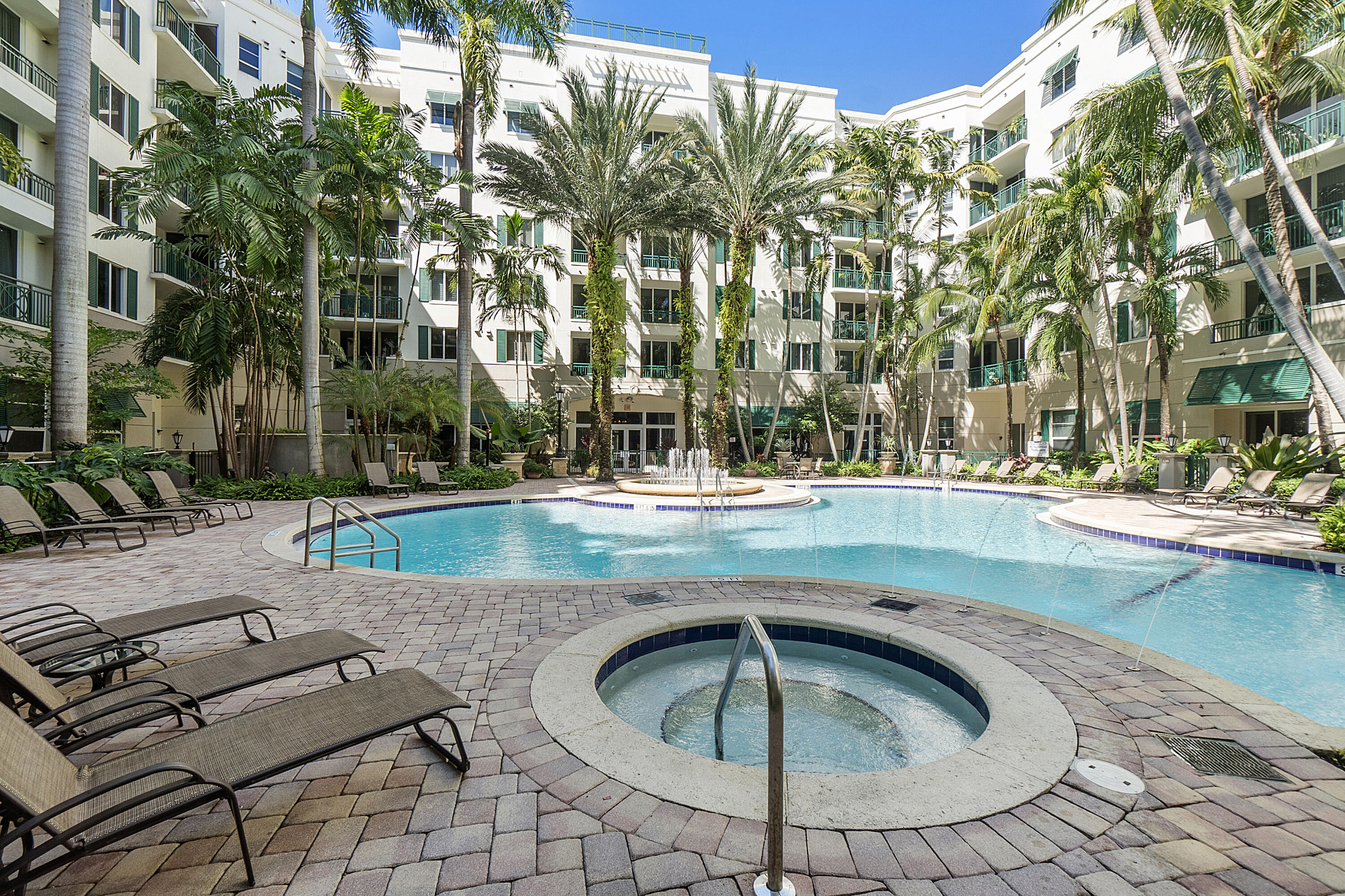VERANDA CONDO - Residential