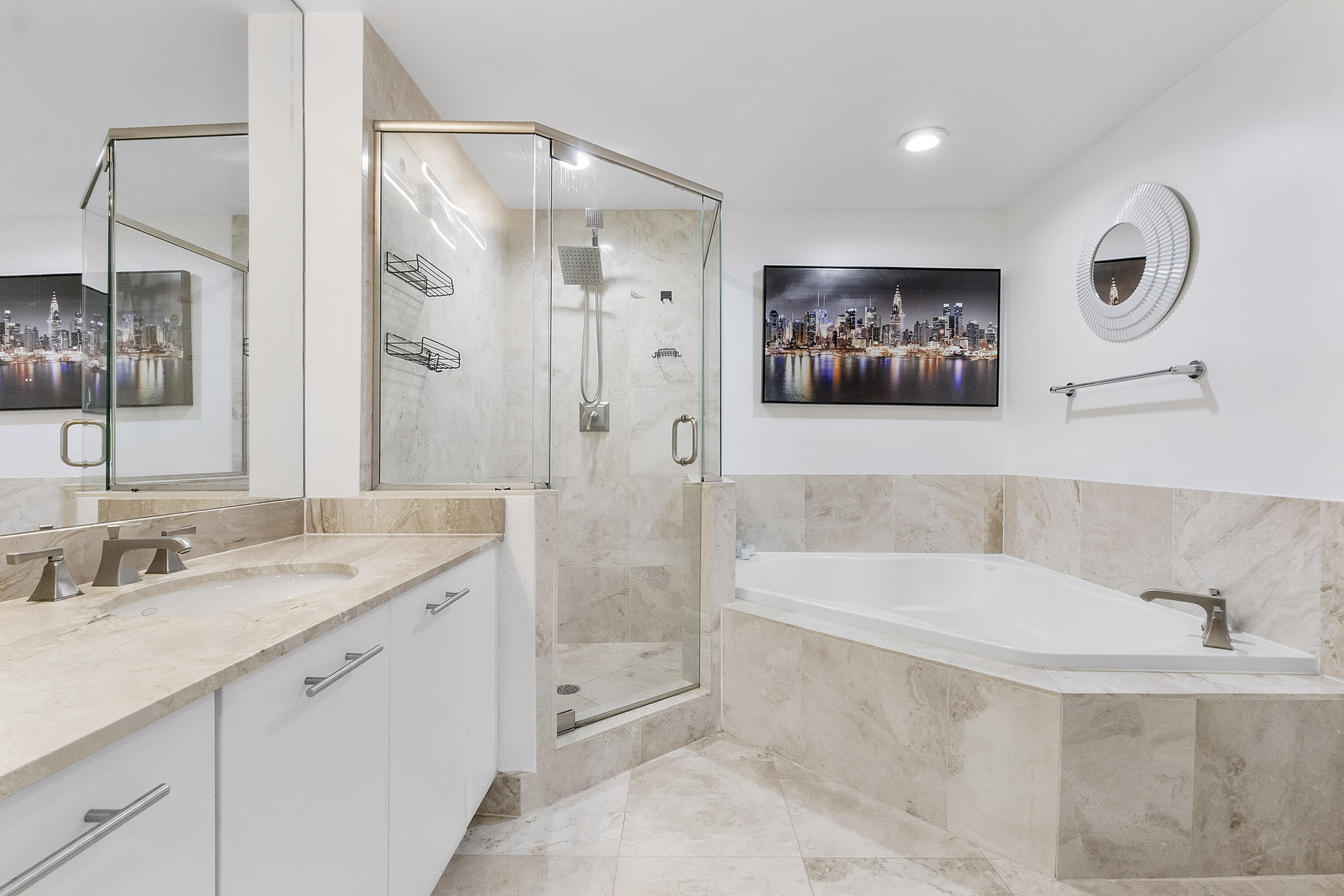 VERANDA CONDO - Residential