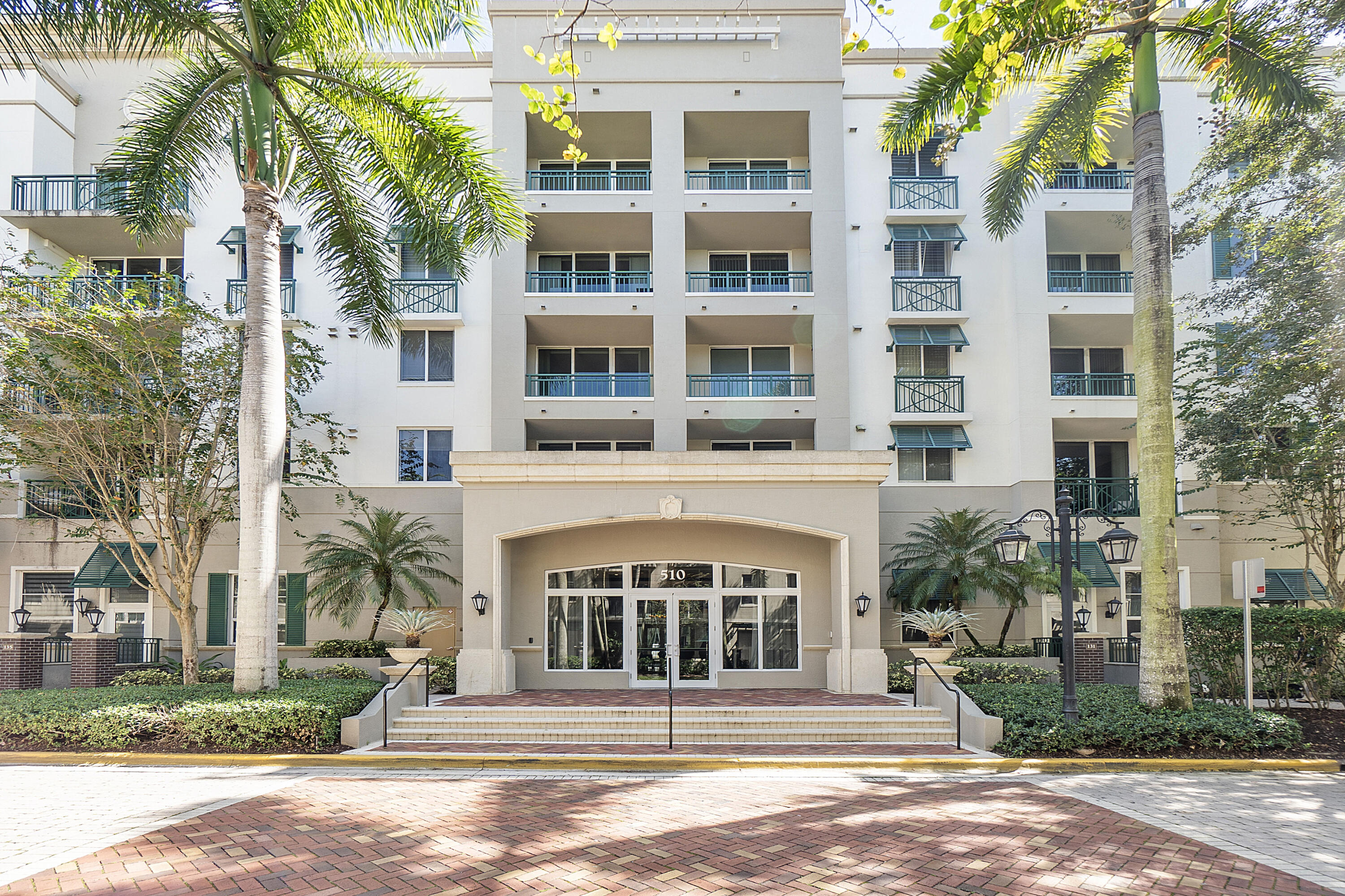 VERANDA CONDO - Residential