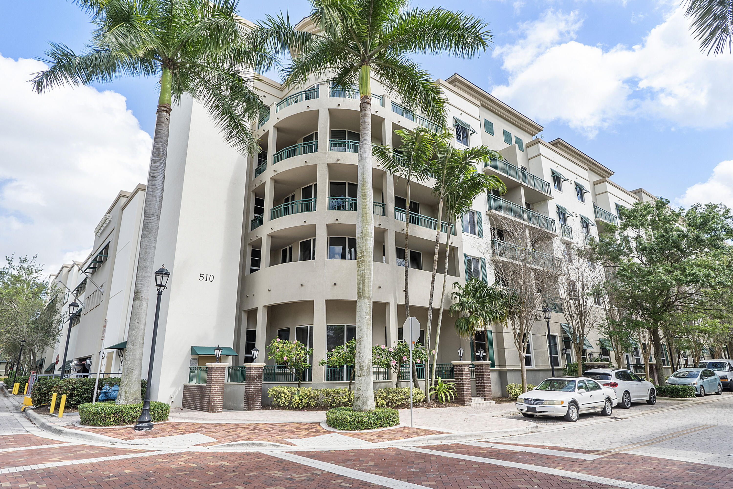 VERANDA CONDO - Residential