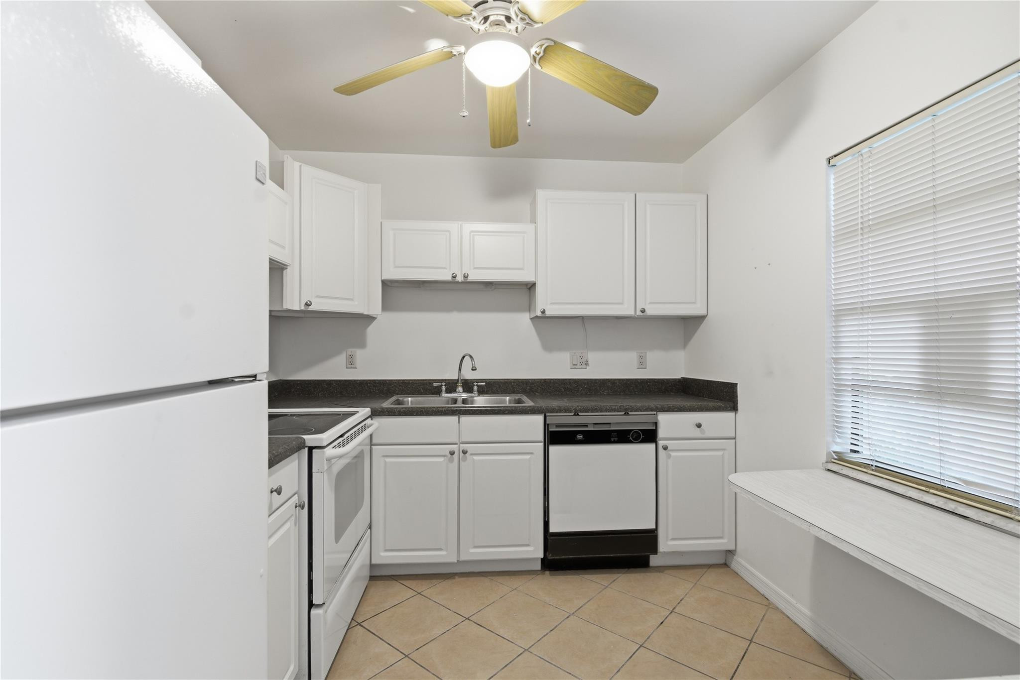Cypress Park Condo - Residential