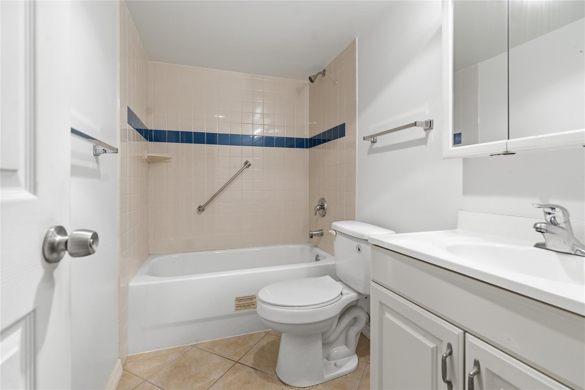 Cypress Park Condo - Residential
