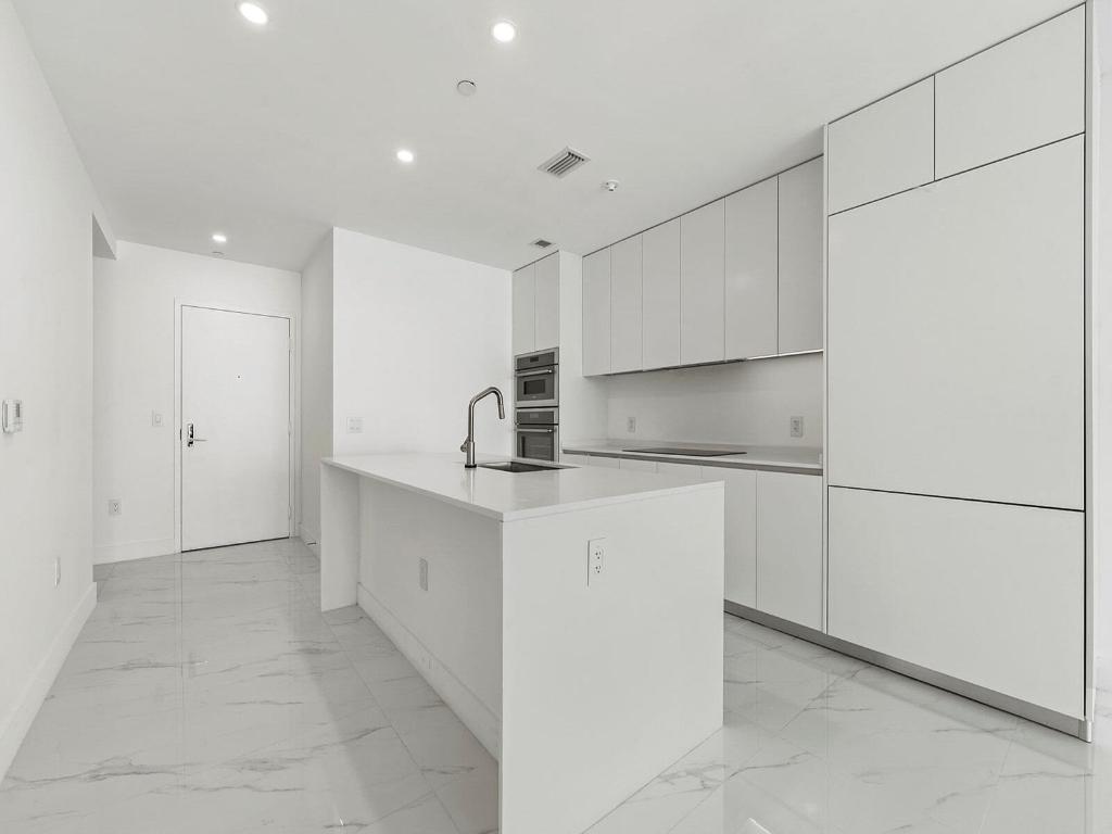 BAY BREEZE - Residential