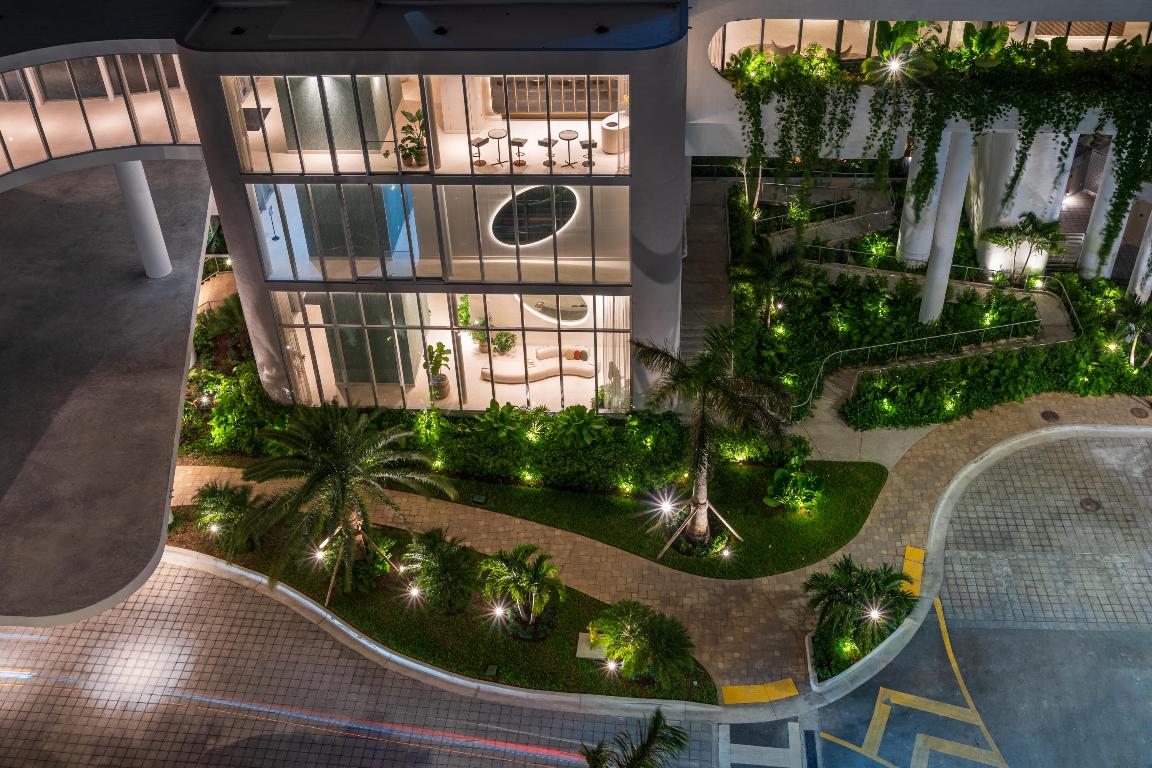 BAY BREEZE - Residential