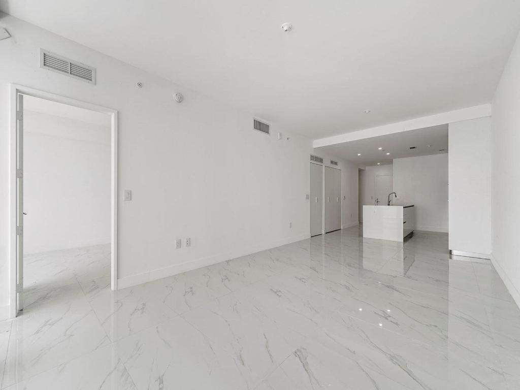 BAY BREEZE - Residential