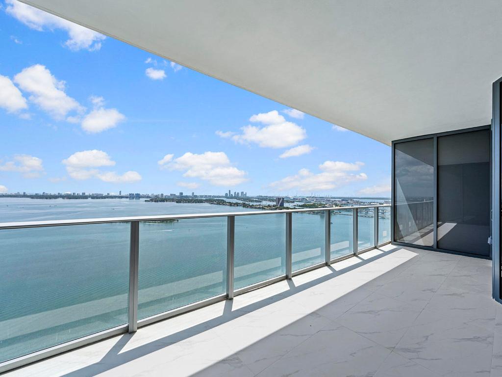 Live your Luxury in Sunny South Florida in the Brand New Aria Reserve with your Personal Oasis in the Sky. Be the First to Live & Luxuriate in this New Exclusive Home. An Amazing Opportunity Awaits with a Lovely Presentation of Modernistic Eloquence Featuring 2 Bedrooms / 3 Full Baths accompanied with a Generously Sized Den. Upon Arrival through your Private Foyer you'll notice an Elegant yet Natural Ambiance with Views of Biscayne Bay stretching to Miami Beach. Boasting Numerous Upgrades & High End Finishes. Enjoy the Comfort of Fully Built Custom Closets, Upgraded Mirrors, & Electric Shades. Take a Moment to Bask Outdoors and Embrace the Magnificent Views from your Private Balcony. Nestled within Aria Reserve come Luxuriate in the Highly Desirable 5 Star Resort Style Amenities offered at your footsteps. Capitalize on the Opportune Moment to be Delightfully located within the Heart of Miami's Arts and Entertainment District.
