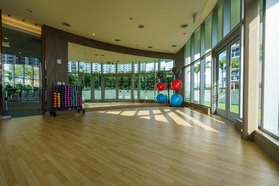 BAY BREEZE - Residential