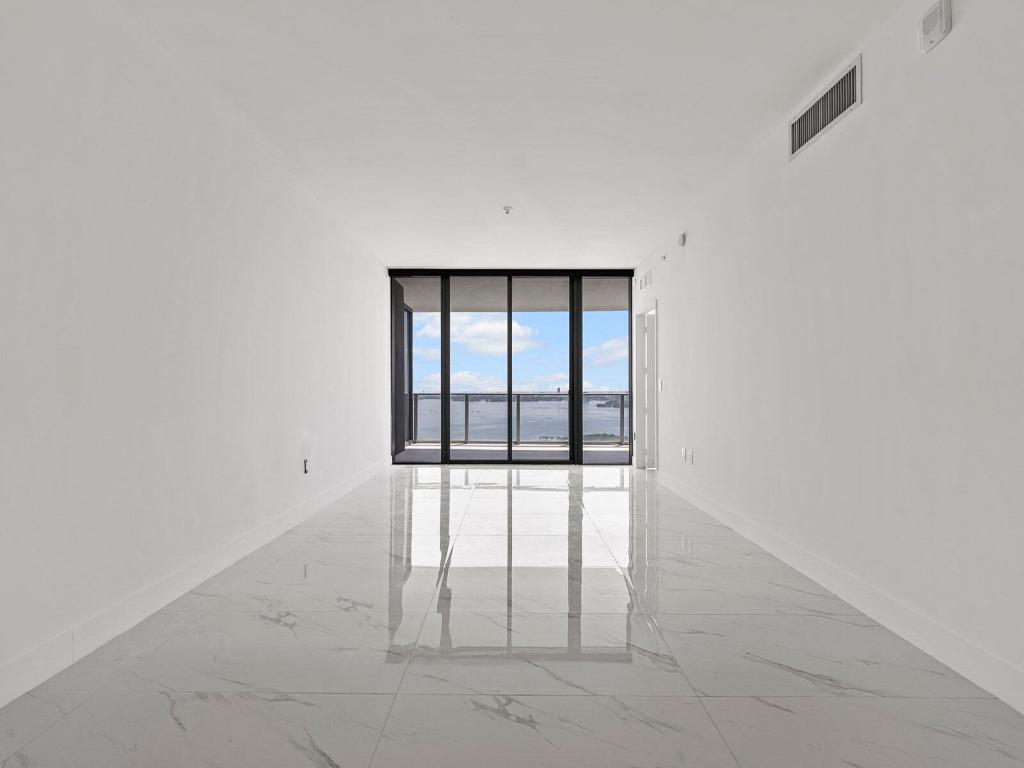 BAY BREEZE - Residential