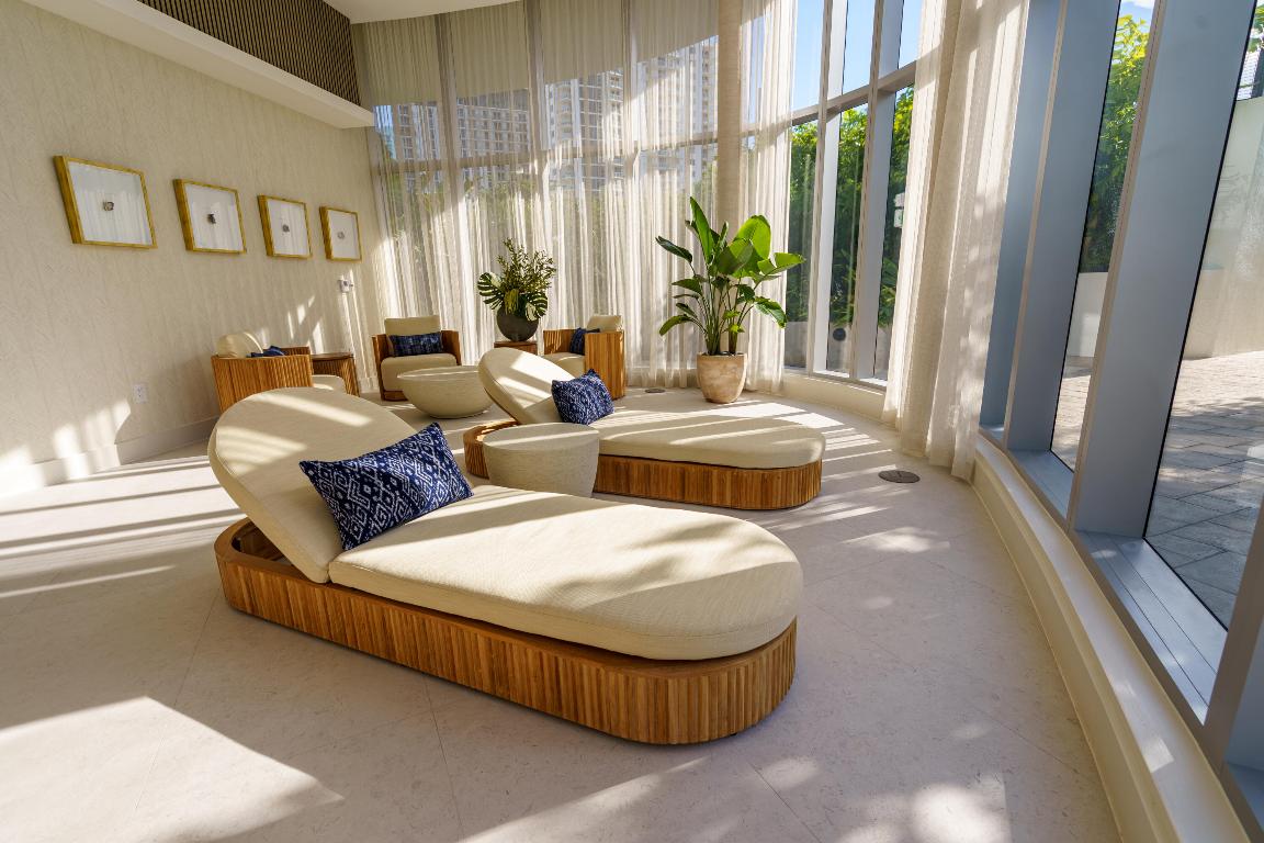 BAY BREEZE - Residential