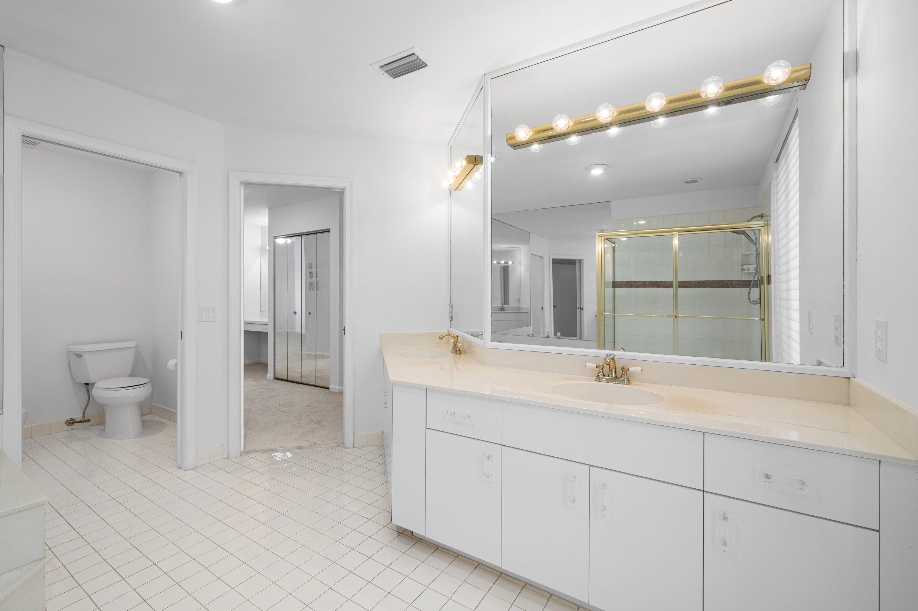 VILLA FLORA AT BOCA POINTE - Residential