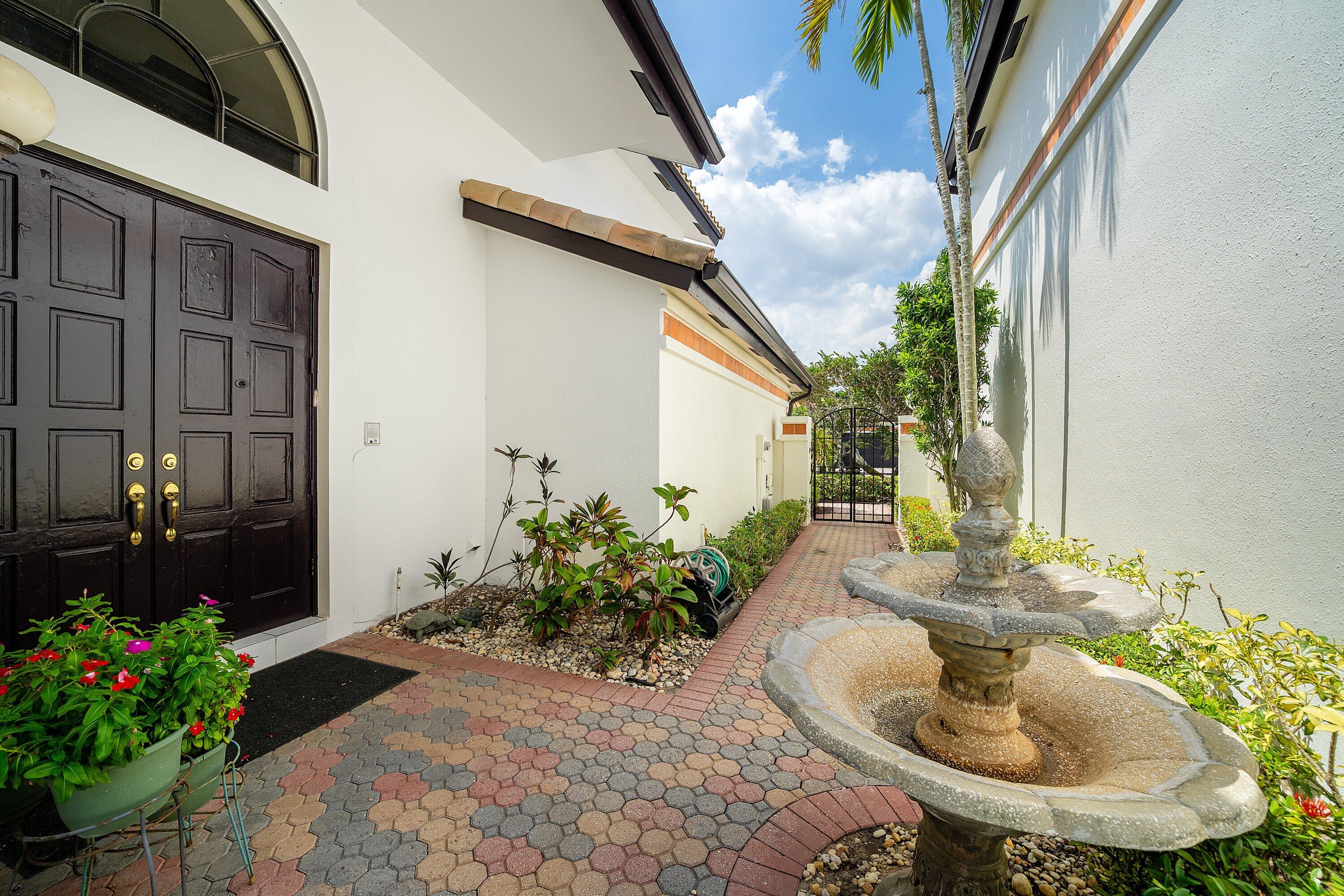 VILLA FLORA AT BOCA POINTE - Residential