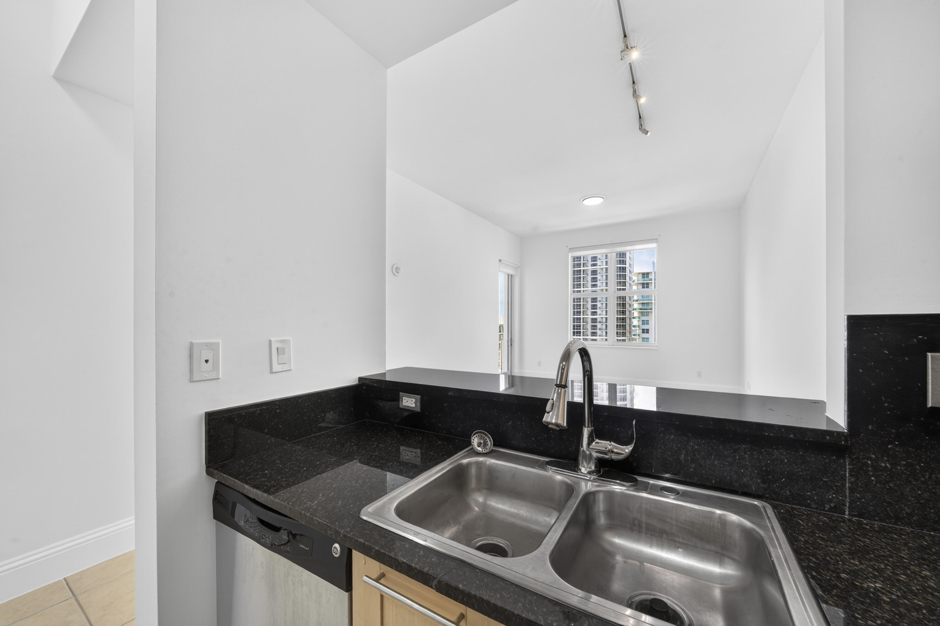 NURIVER LANDING CONDO - Residential