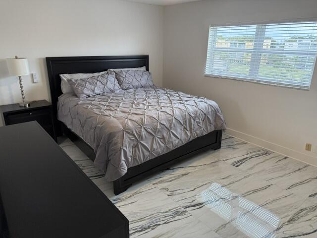 MEADOWBROOK LAKES CONDO - Residential Lease