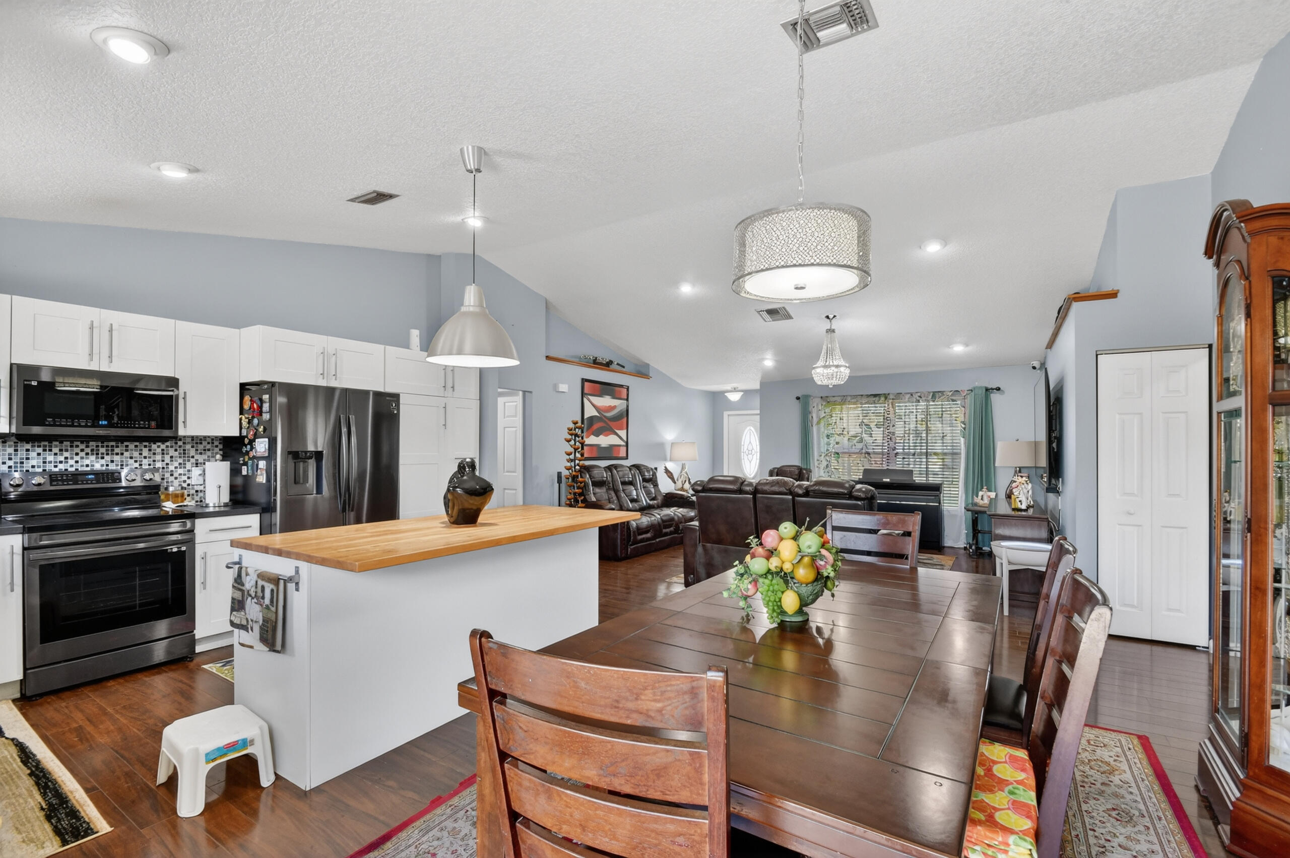 WOODLAND CREEK 1 - Residential