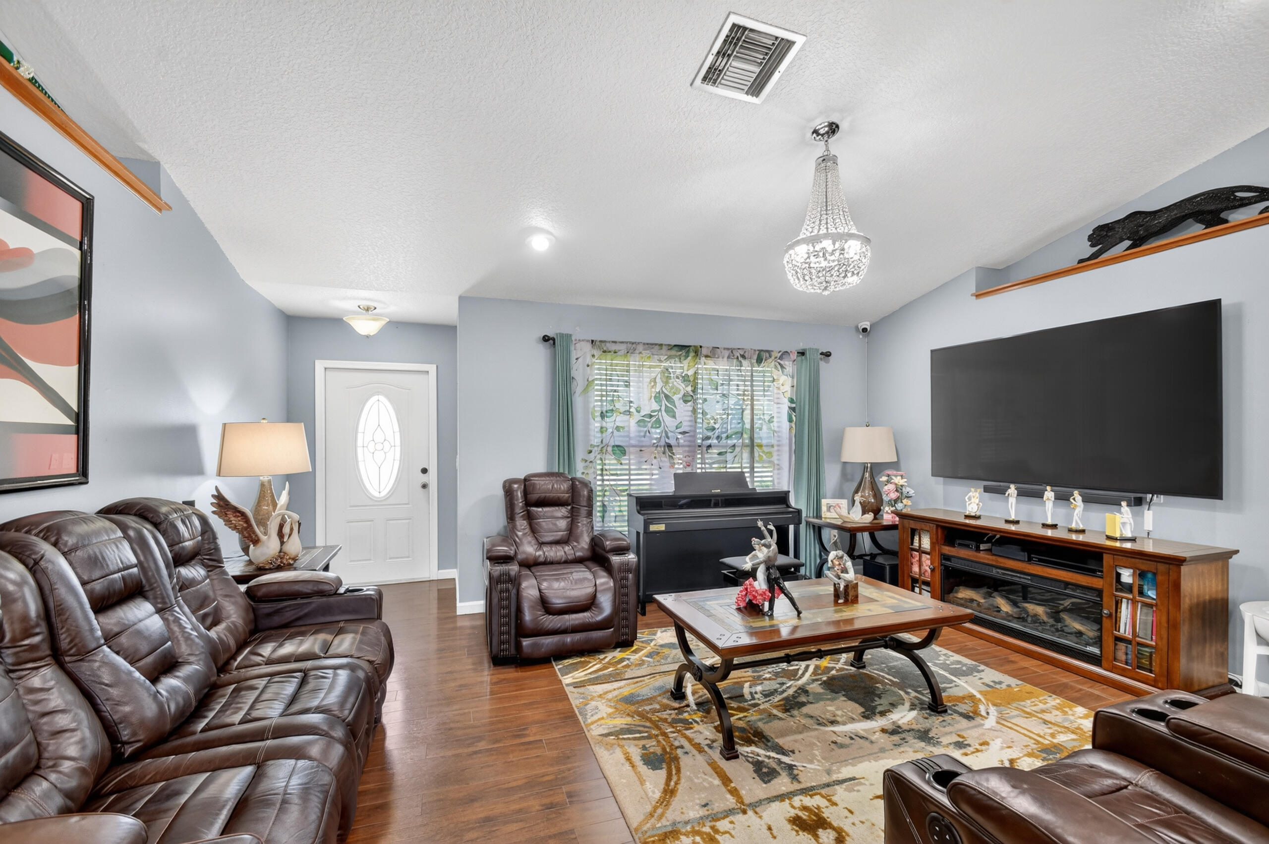 WOODLAND CREEK 1 - Residential