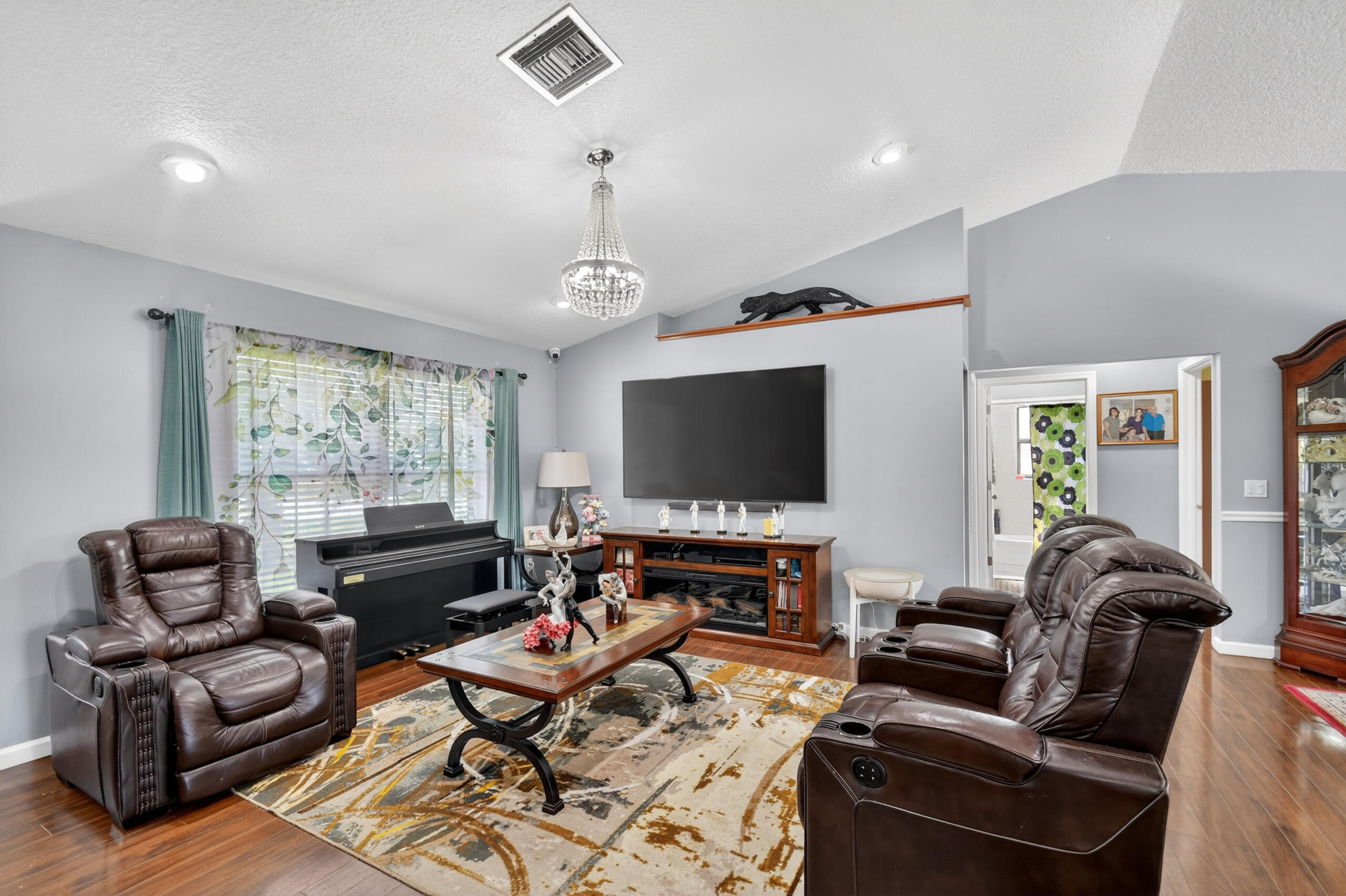 WOODLAND CREEK 1 - Residential
