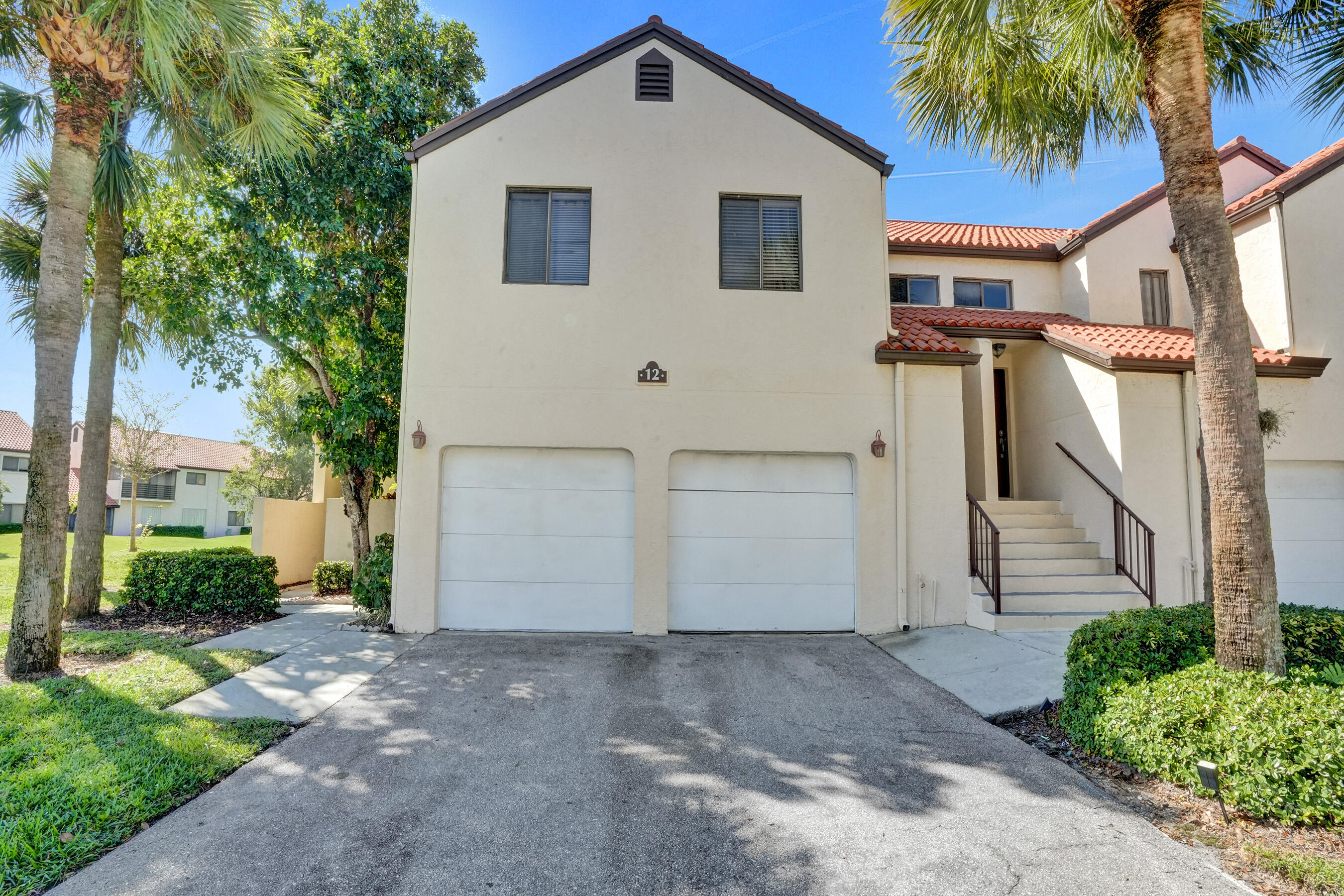 SOUTH LAKE CONDO - Residential