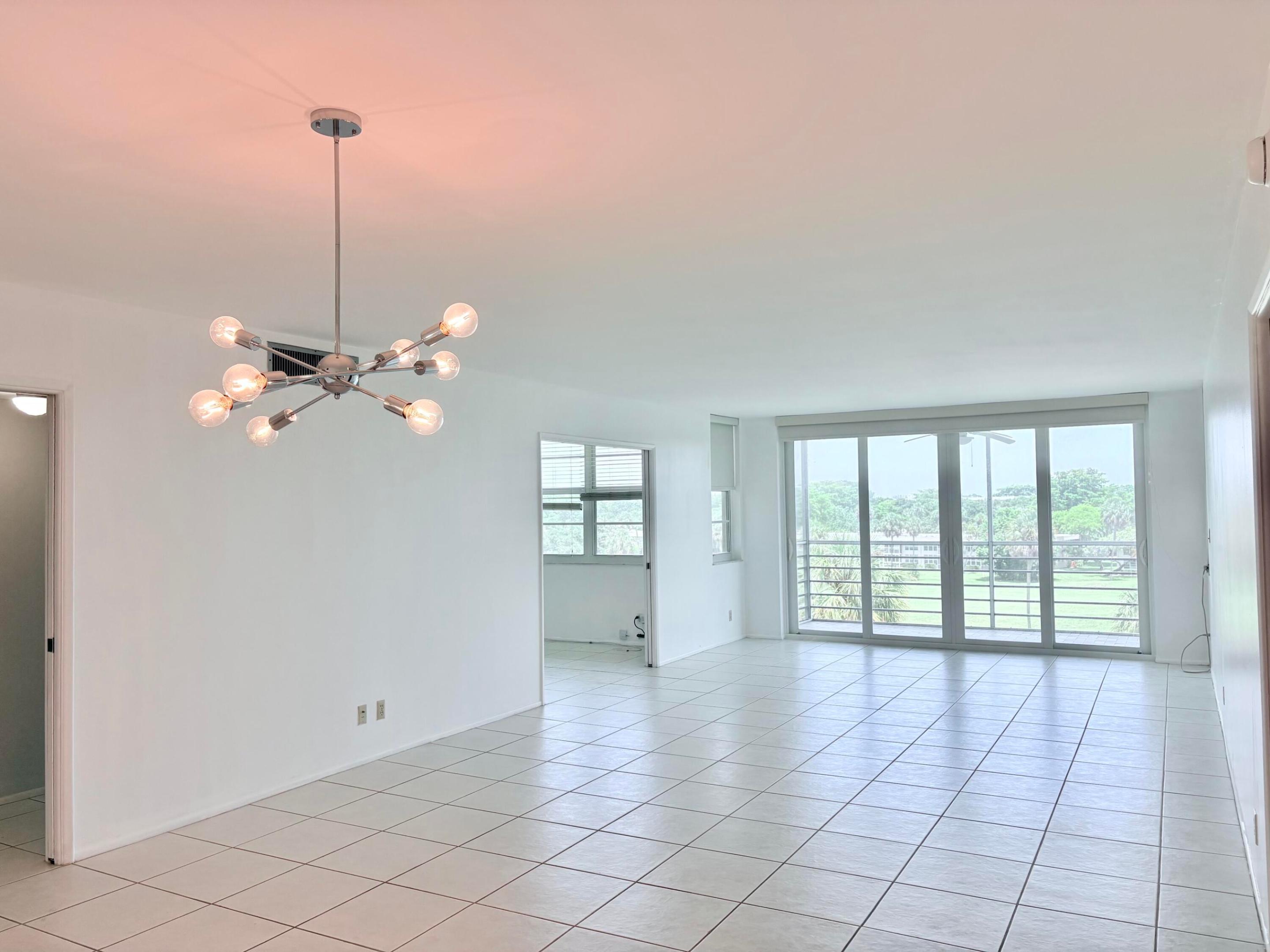 NO 123 PALM-AIRE COUNTRY CLUB - Residential