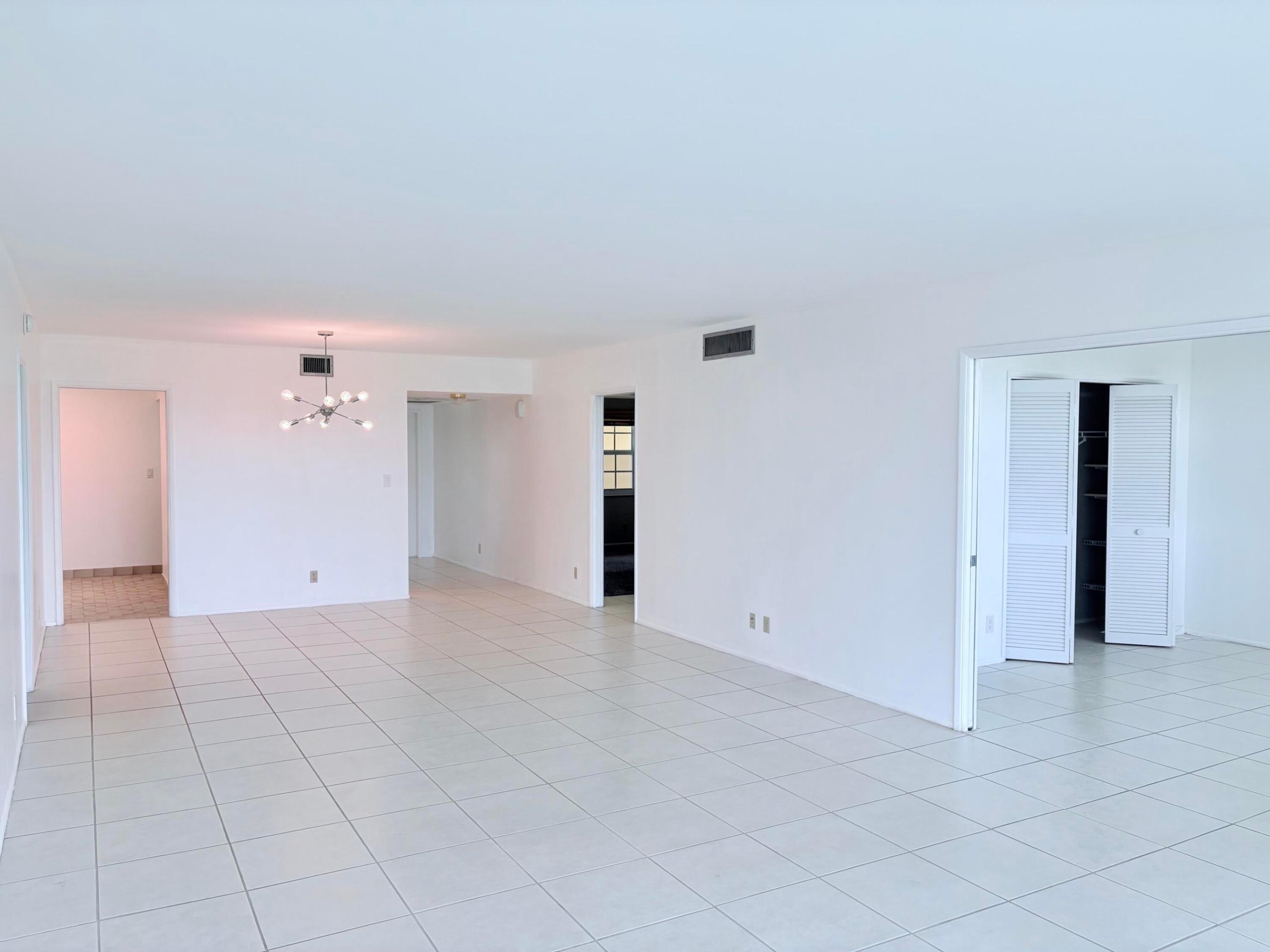 NO 123 PALM-AIRE COUNTRY CLUB - Residential