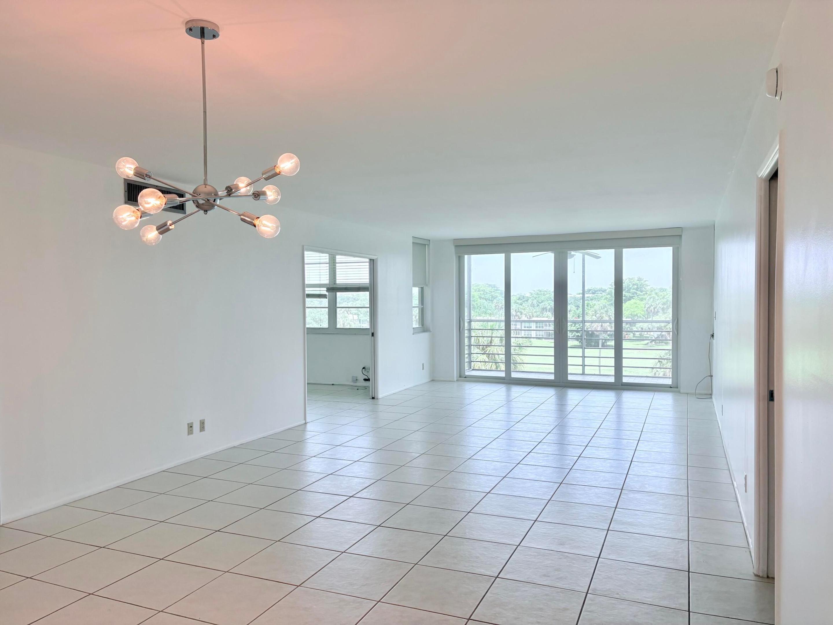 NO 123 PALM-AIRE COUNTRY CLUB - Residential