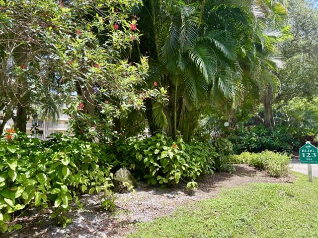 NO 123 PALM-AIRE COUNTRY CLUB - Residential