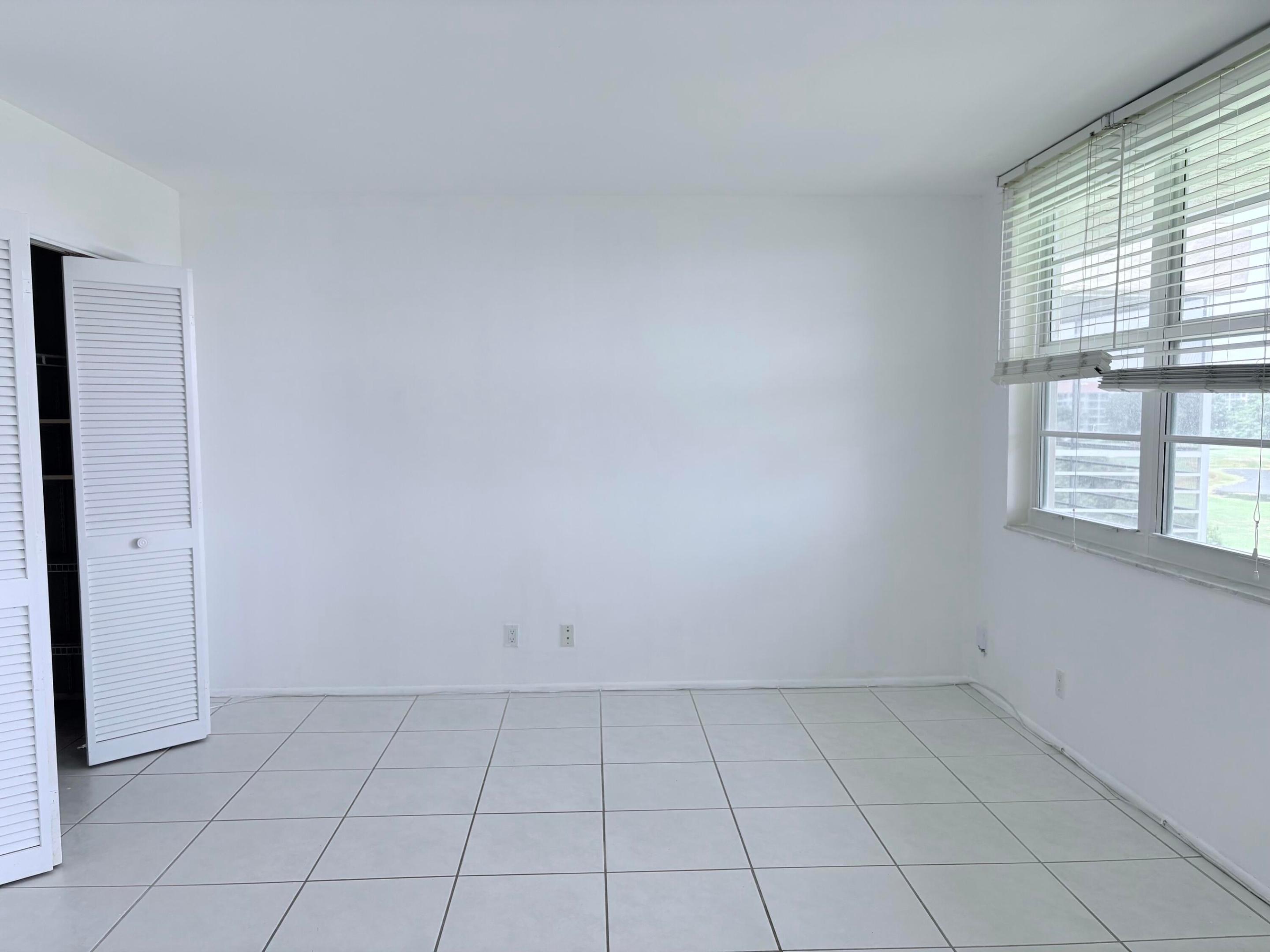 NO 123 PALM-AIRE COUNTRY CLUB - Residential