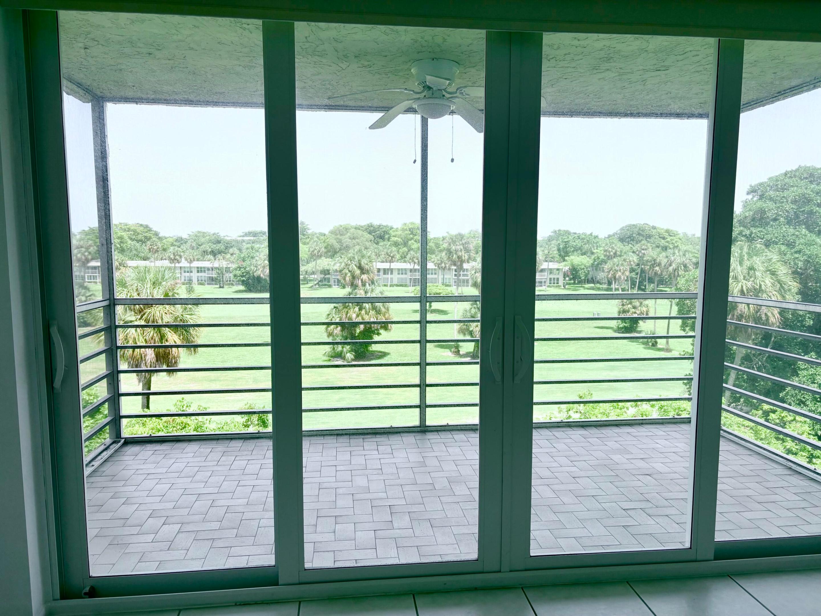 NO 123 PALM-AIRE COUNTRY CLUB - Residential