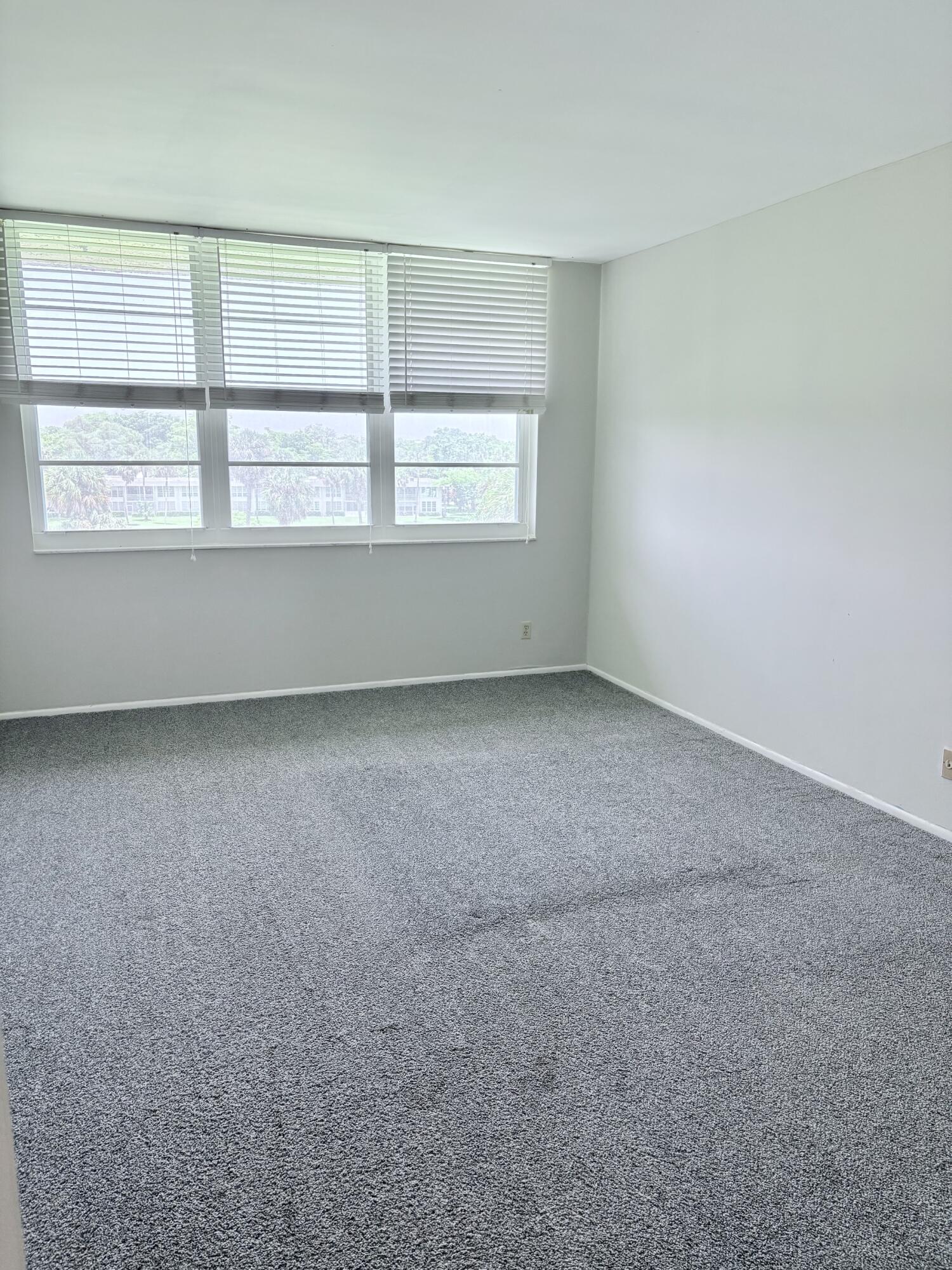 NO 123 PALM-AIRE COUNTRY CLUB - Residential