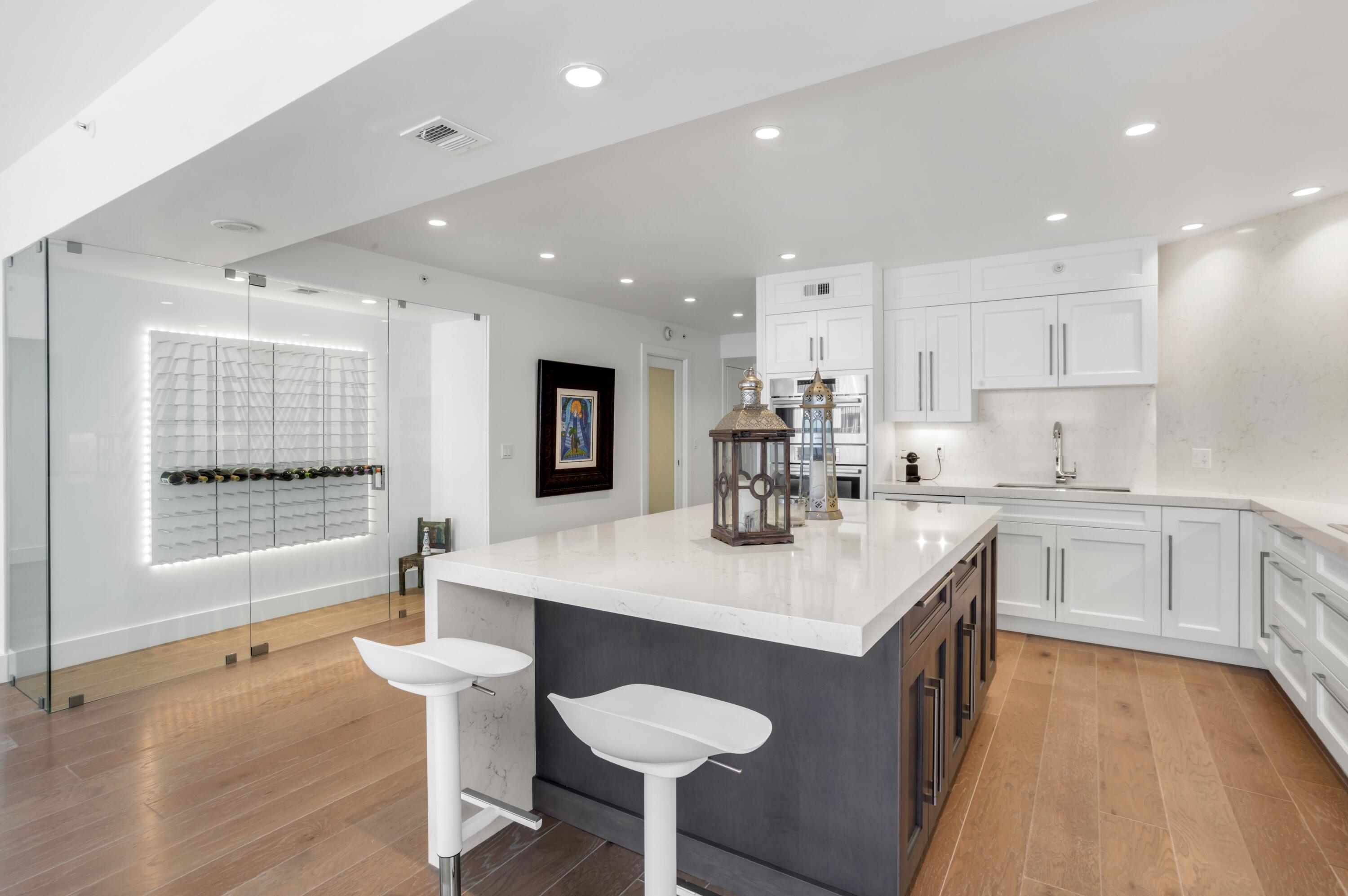 TWENTY ONE HUNDRED CONDO - Residential