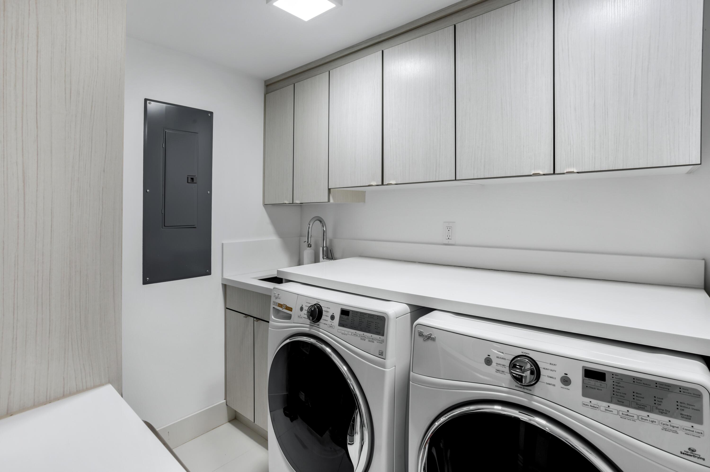 TWENTY ONE HUNDRED CONDO - Residential