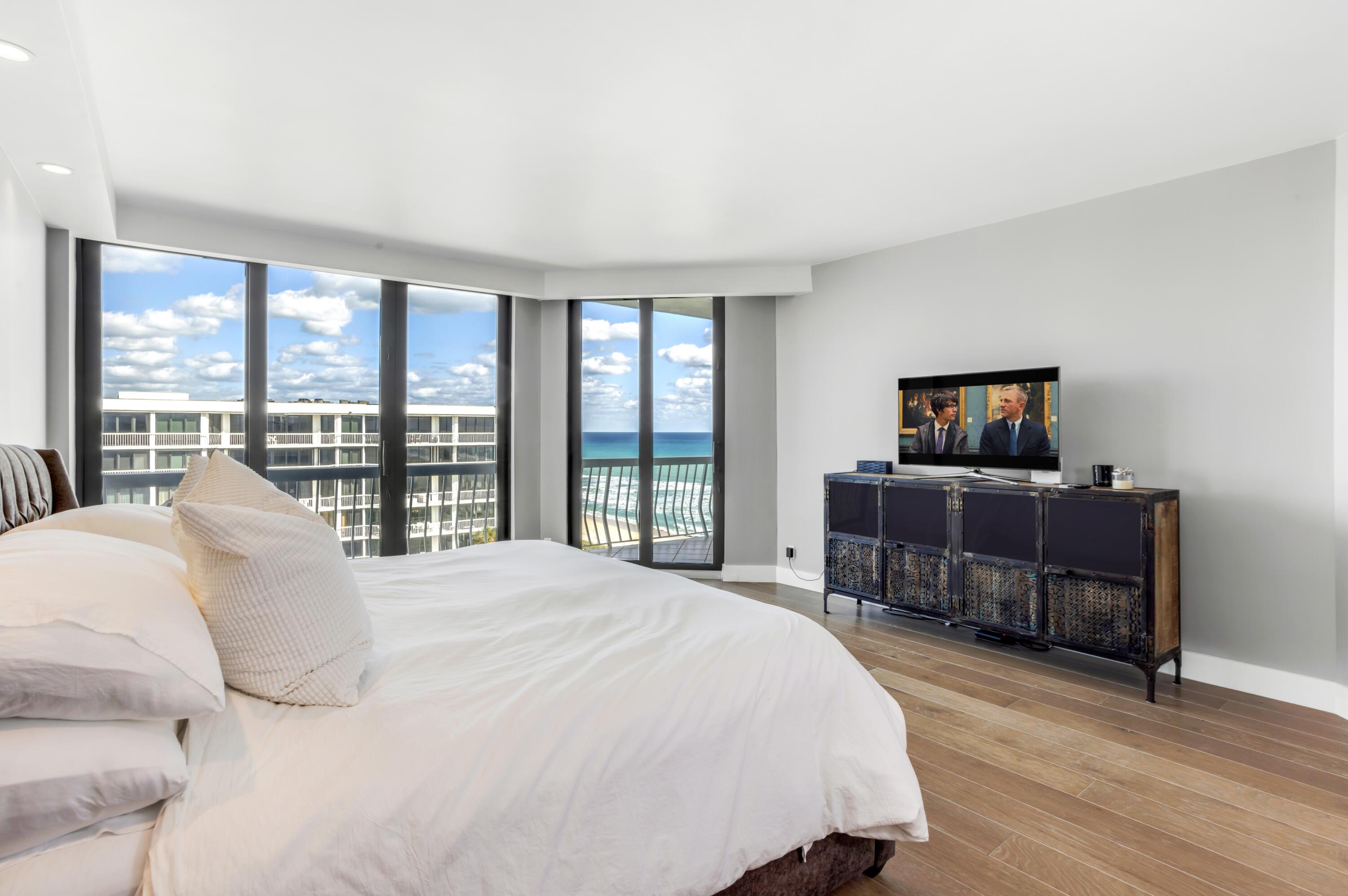 TWENTY ONE HUNDRED CONDO - Residential
