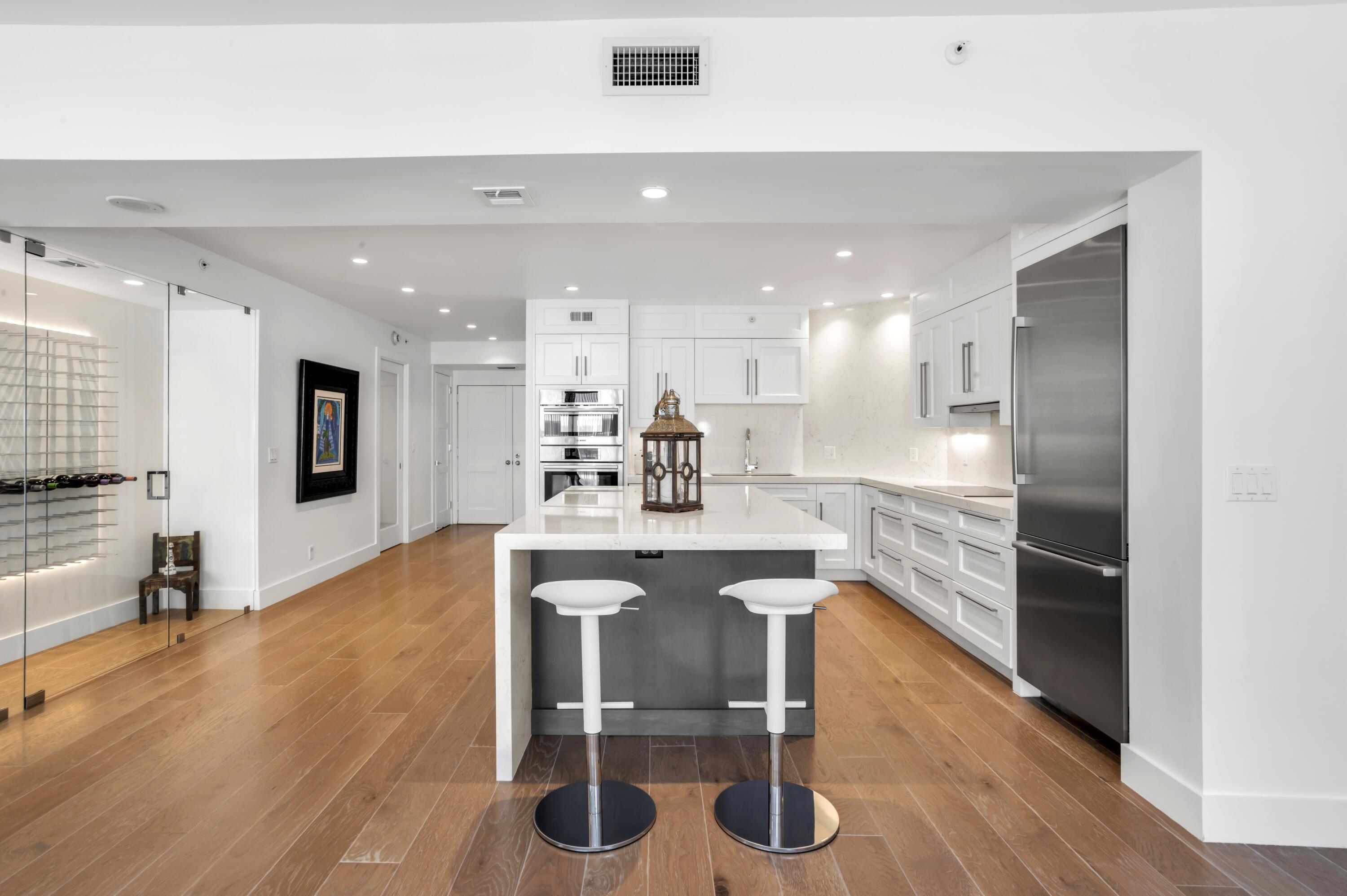 TWENTY ONE HUNDRED CONDO - Residential
