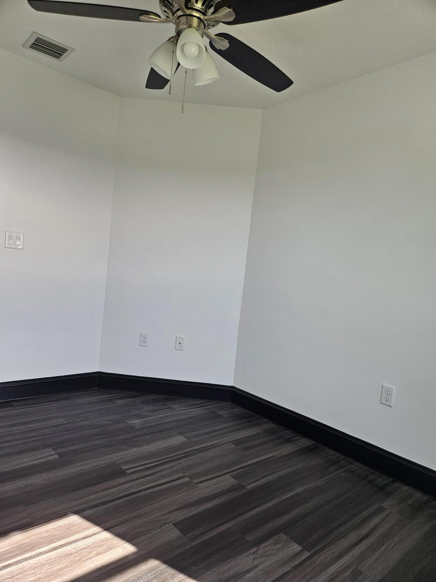 KINGS BAY - Residential Lease