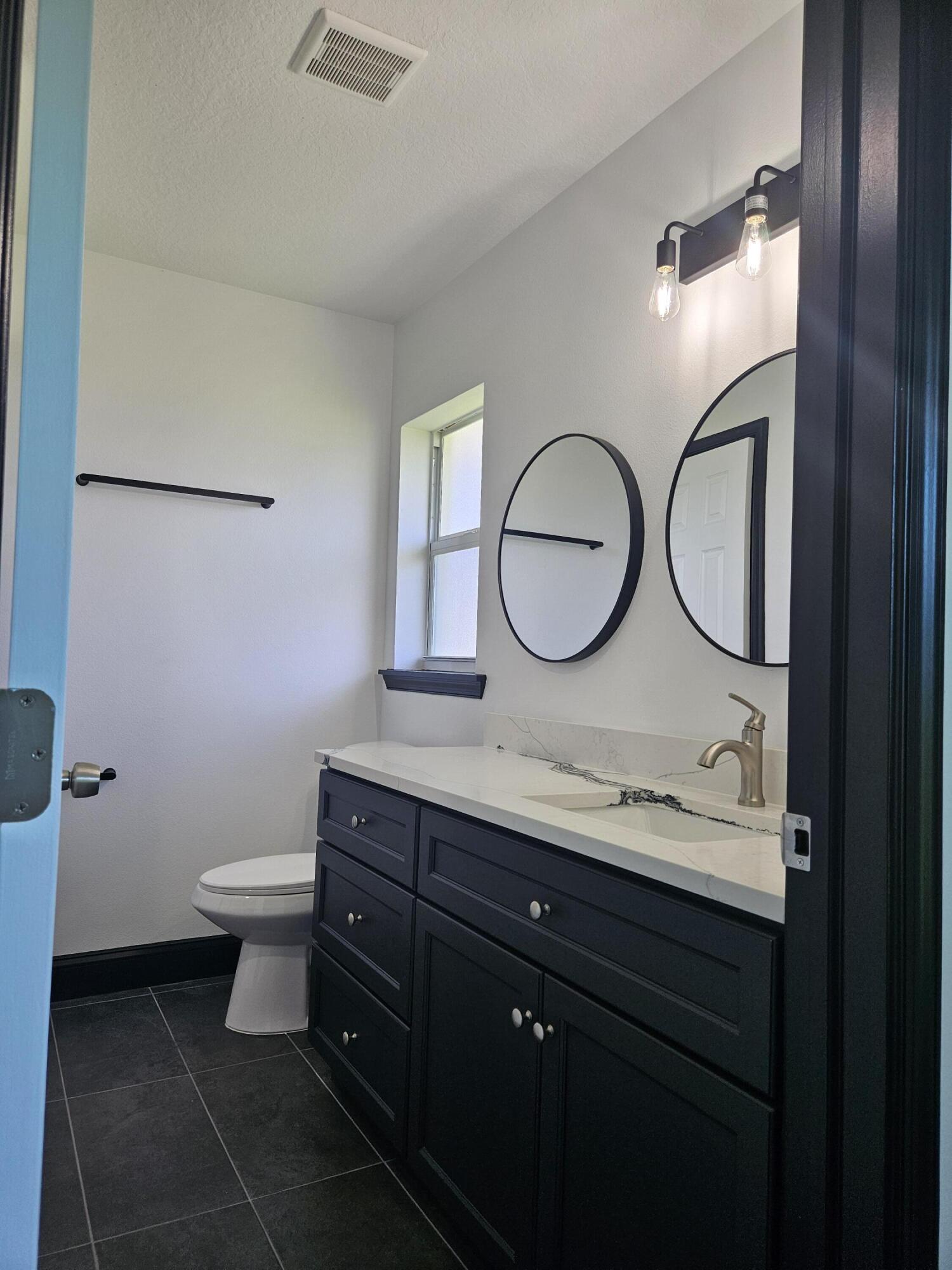 KINGS BAY - Residential Lease
