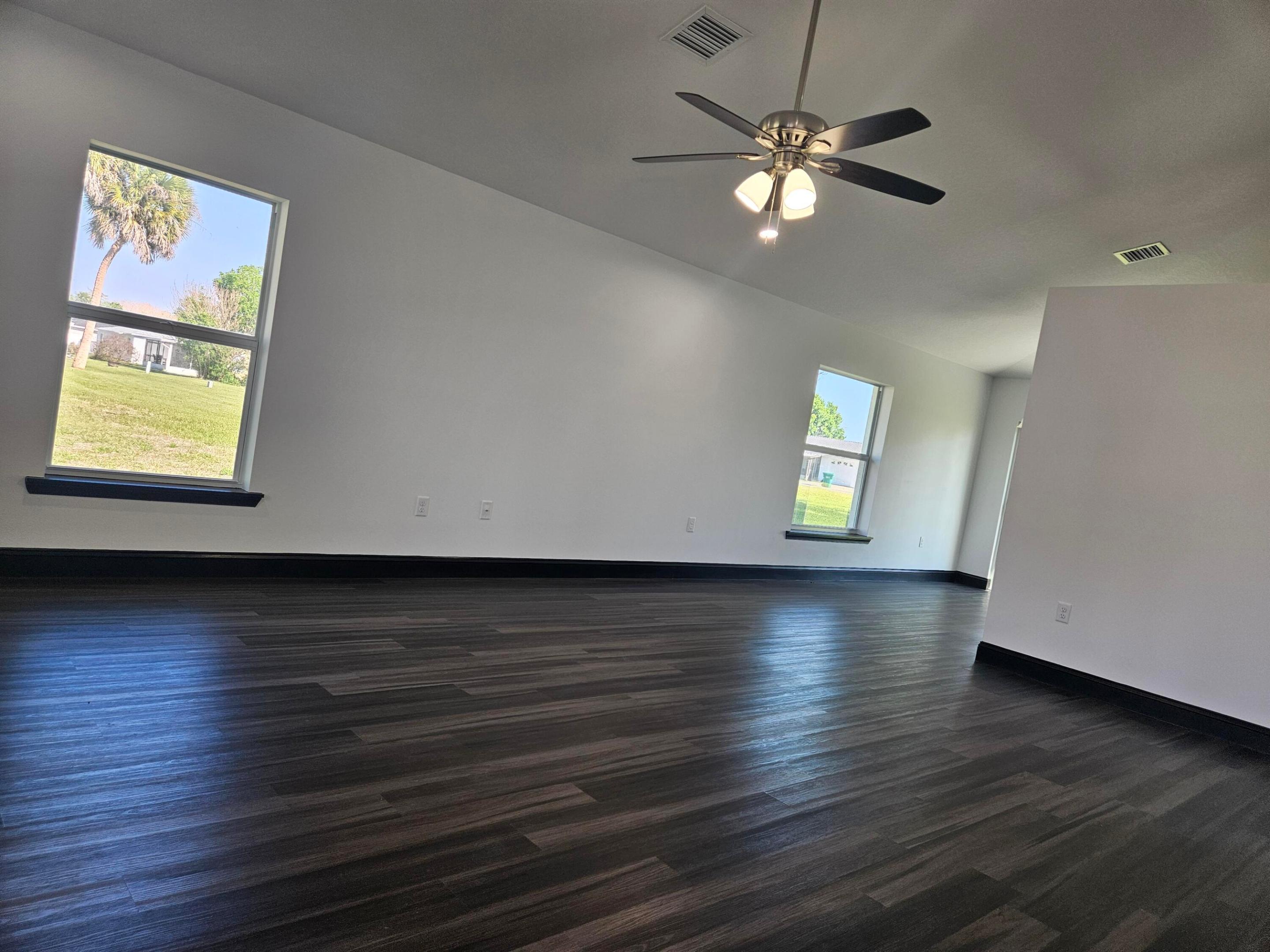 KINGS BAY - Residential Lease