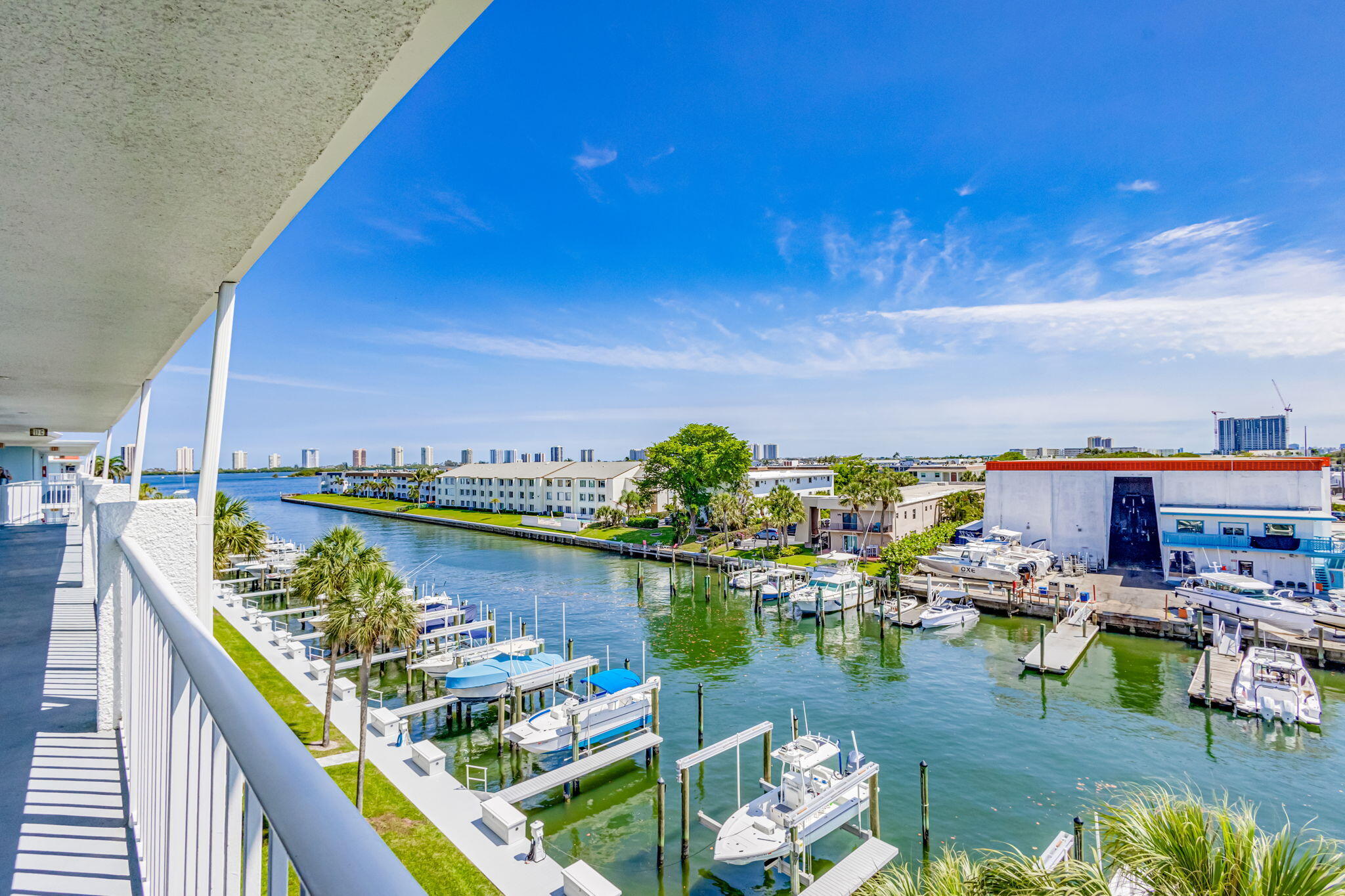 PARADISE VILLAS CONDO - Residential Lease