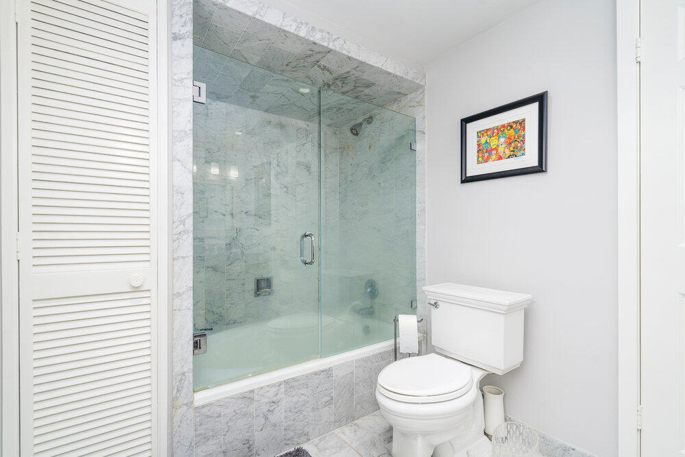GREENBRIAR CONDO - Residential Lease