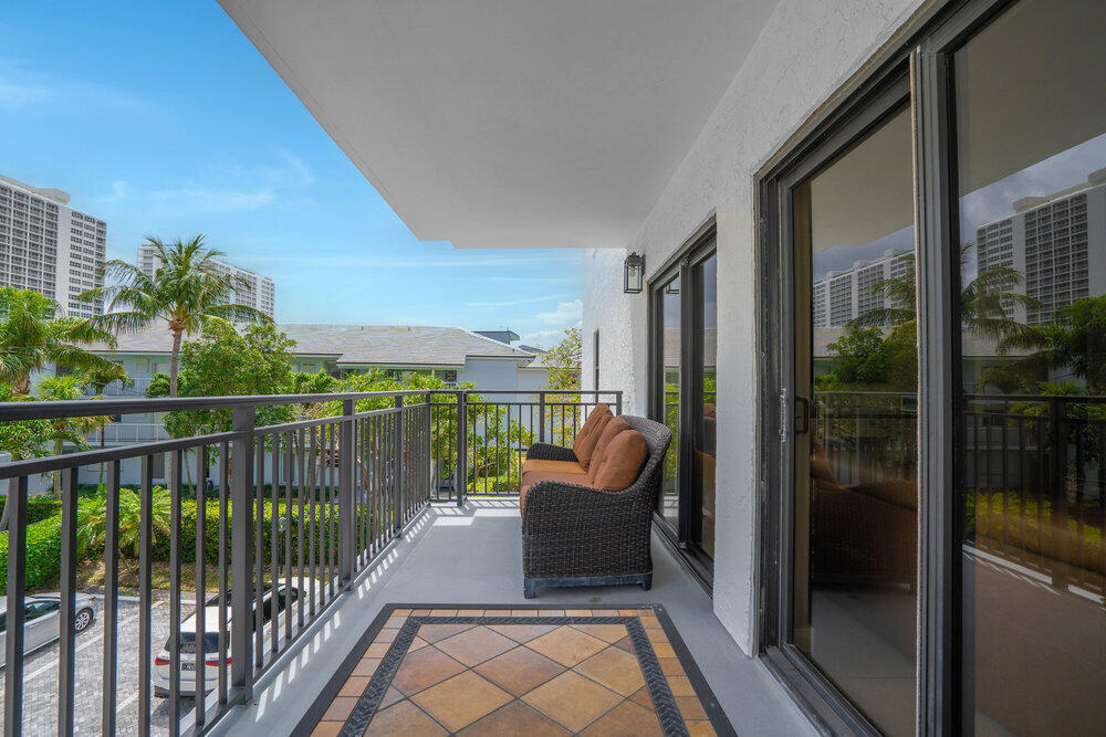GREENBRIAR CONDO - Residential Lease